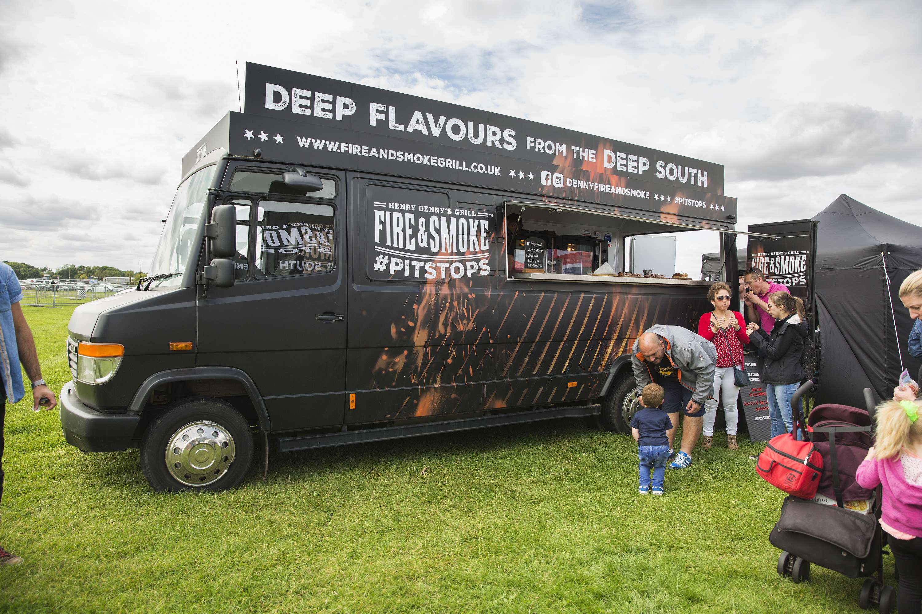 Fire & Smoke Roadshow by Kaoru Ishikawa