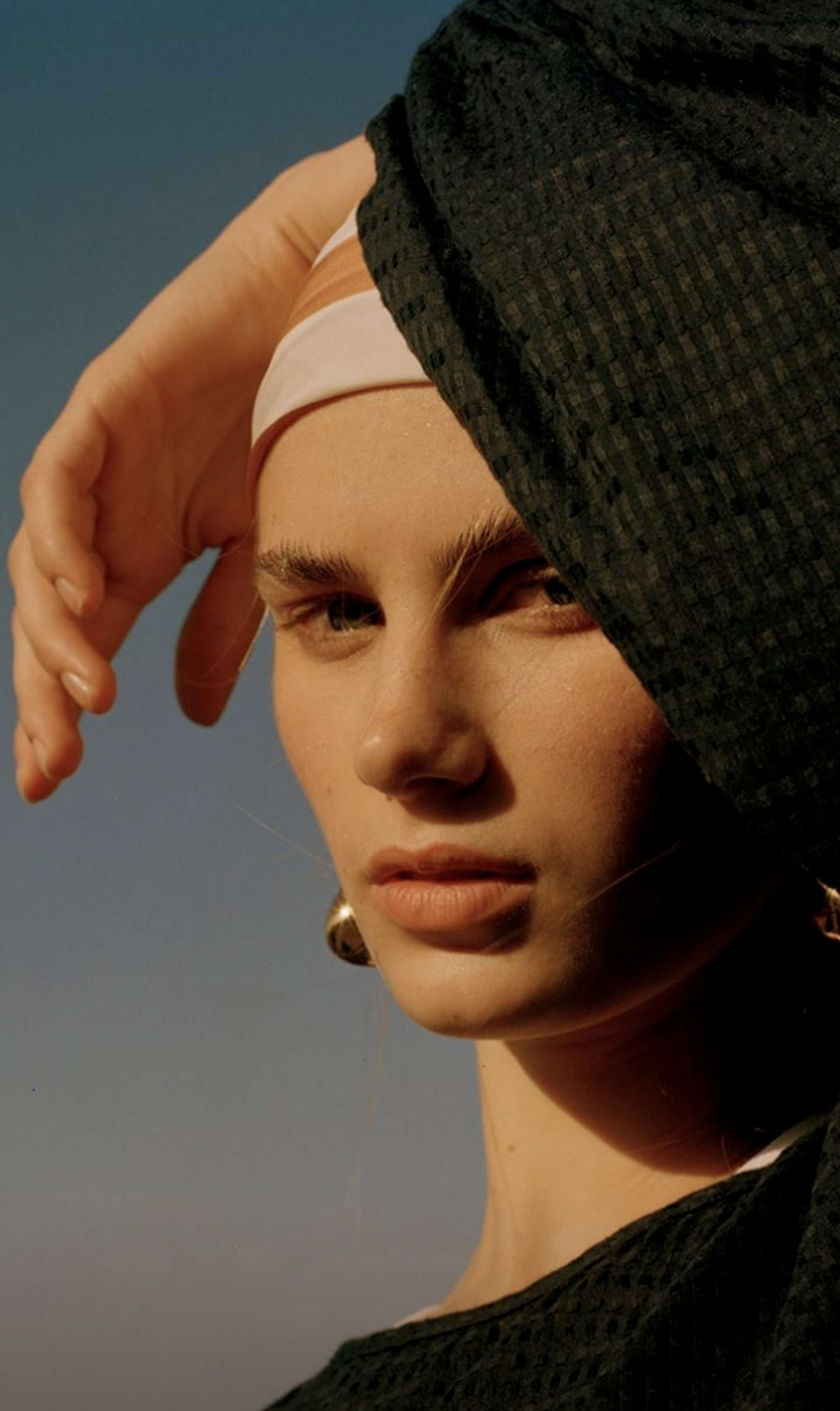 KOWTOW Editorial by Miro Raynov