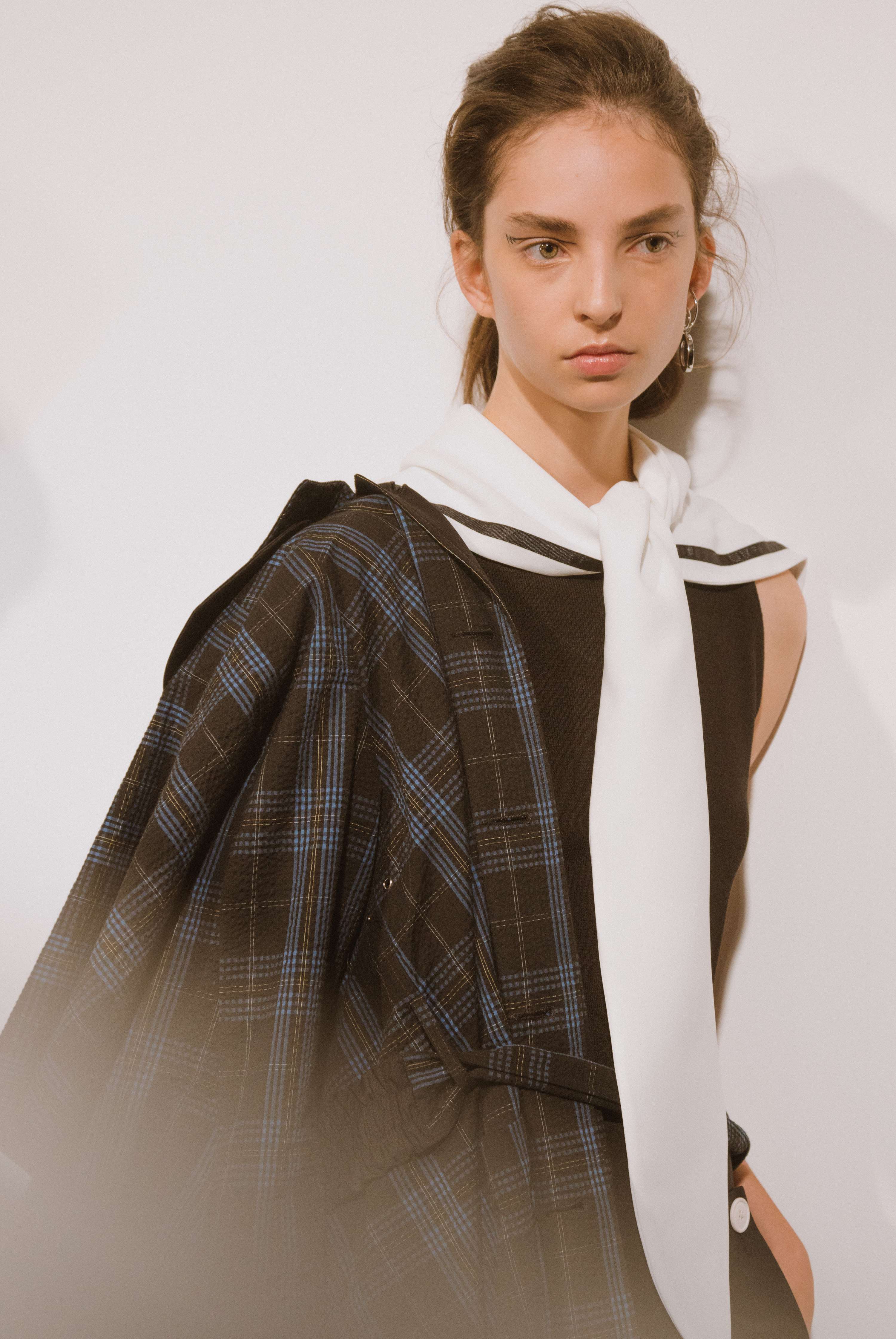 LFW - EUDON CHOI SS18 by Jung Chang