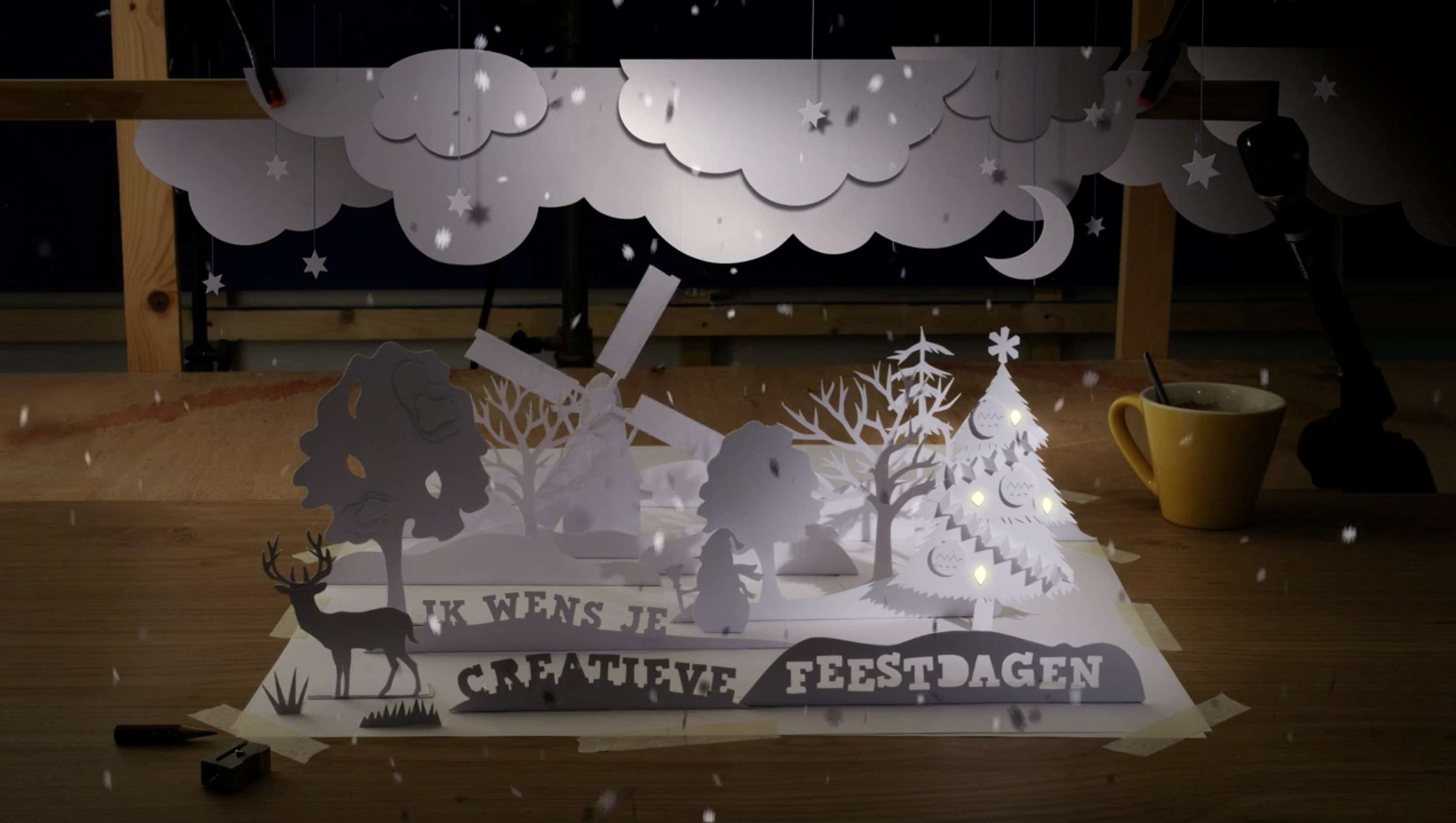Stop Motion Xmas Card by Bas Manders