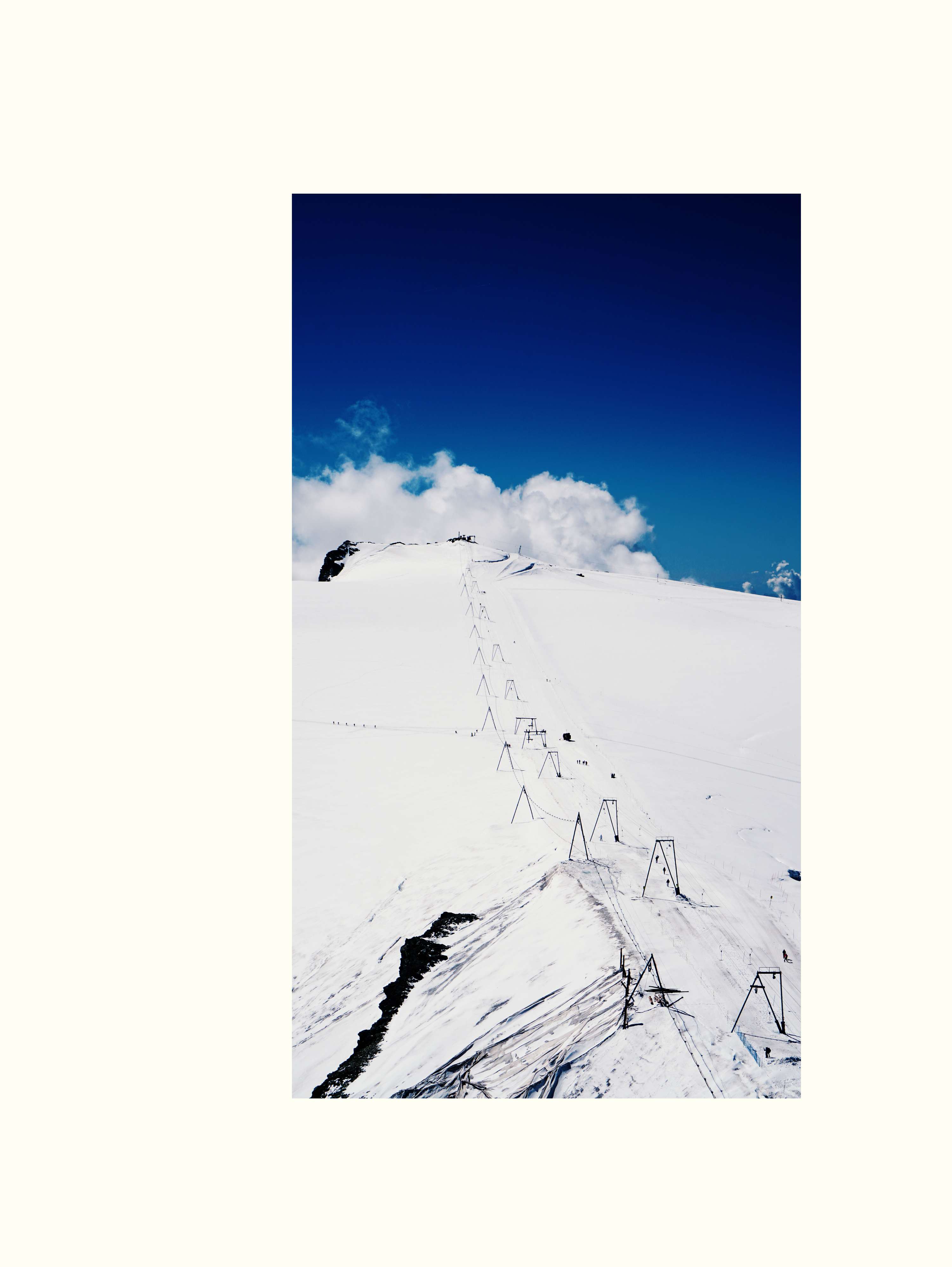 Frame the snow by Tran .