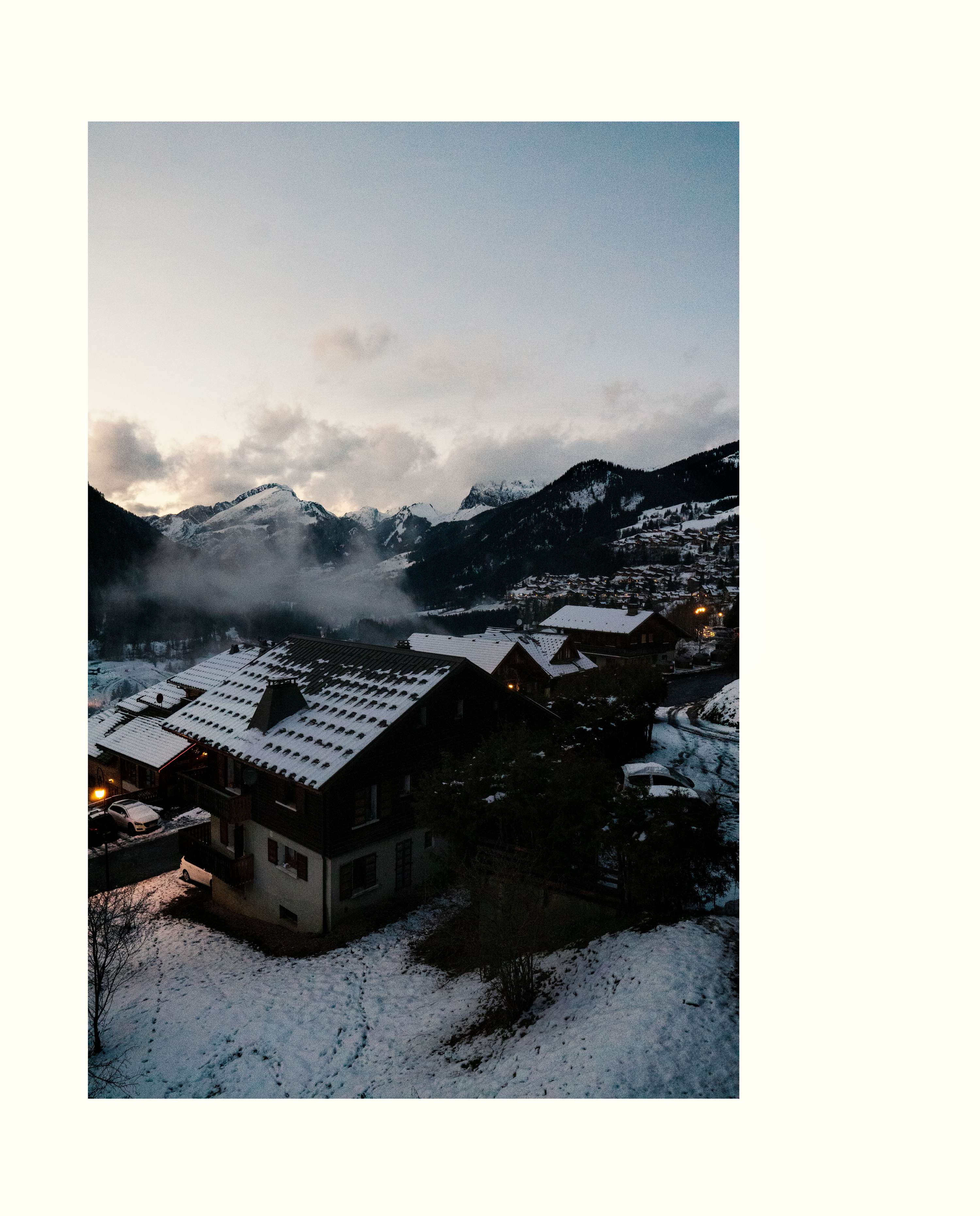 Frame the snow by Tran .