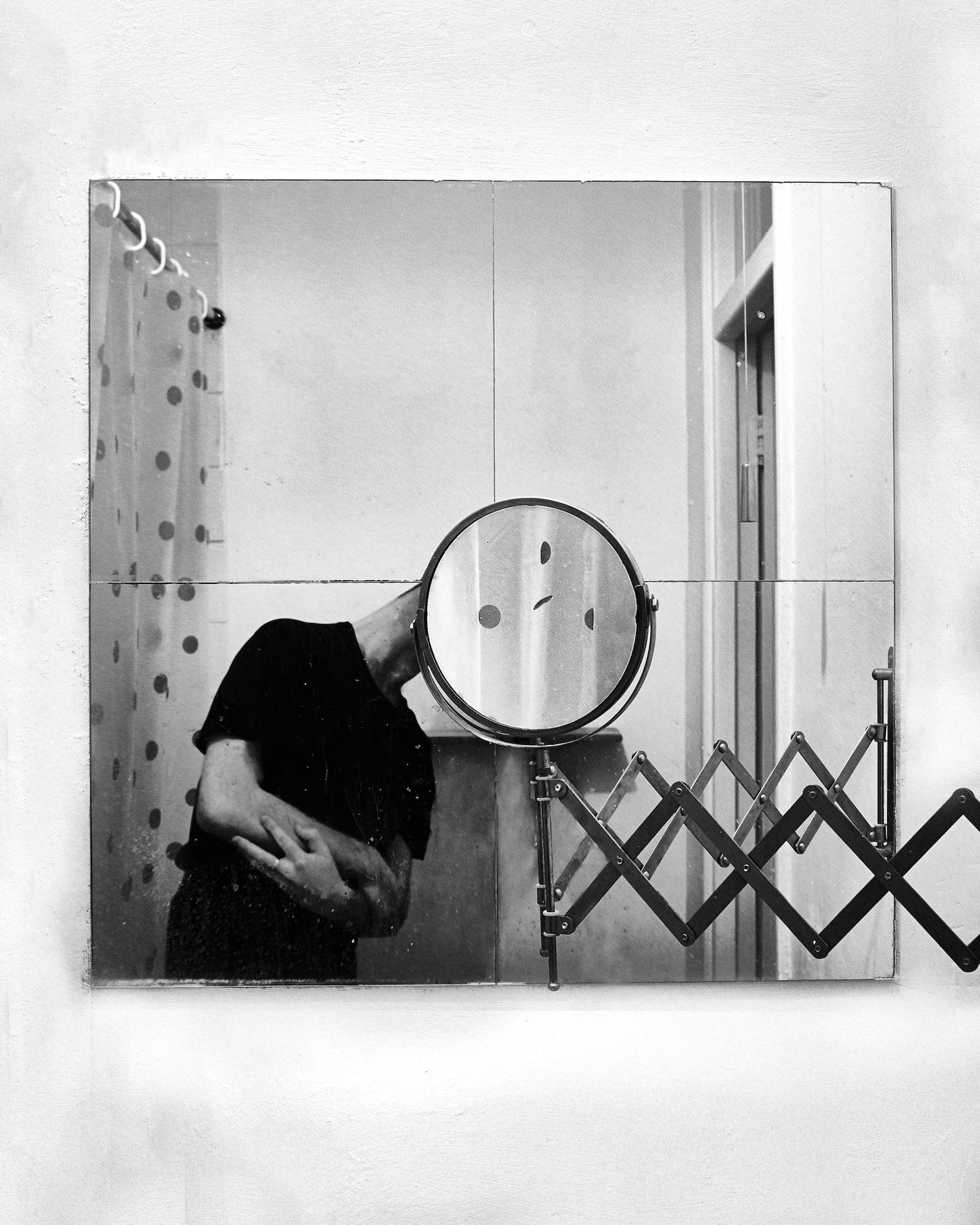 7 Days in Isolation 7 Self-Portraits by Oliver Mayhall