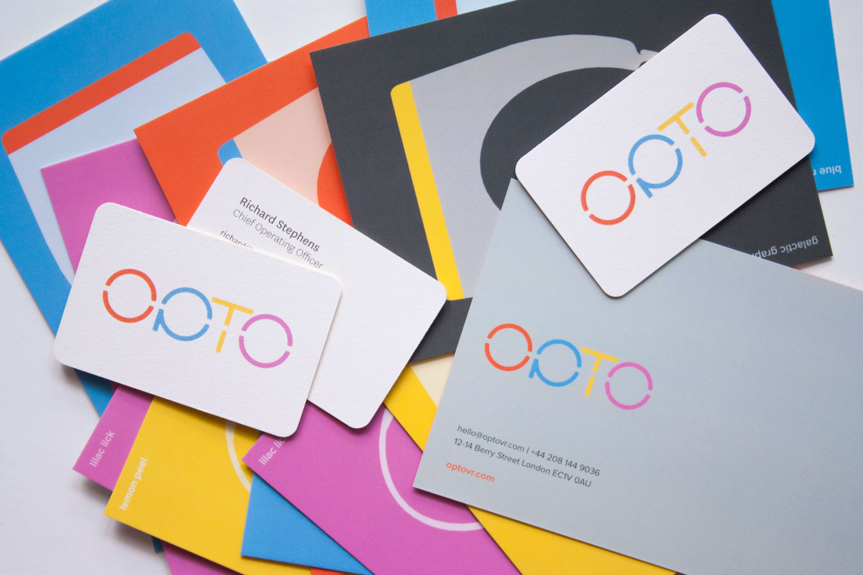 OPTO – Brand identity for an emerging tech product that cuts through the noise by Ana Beatriz Fernandes