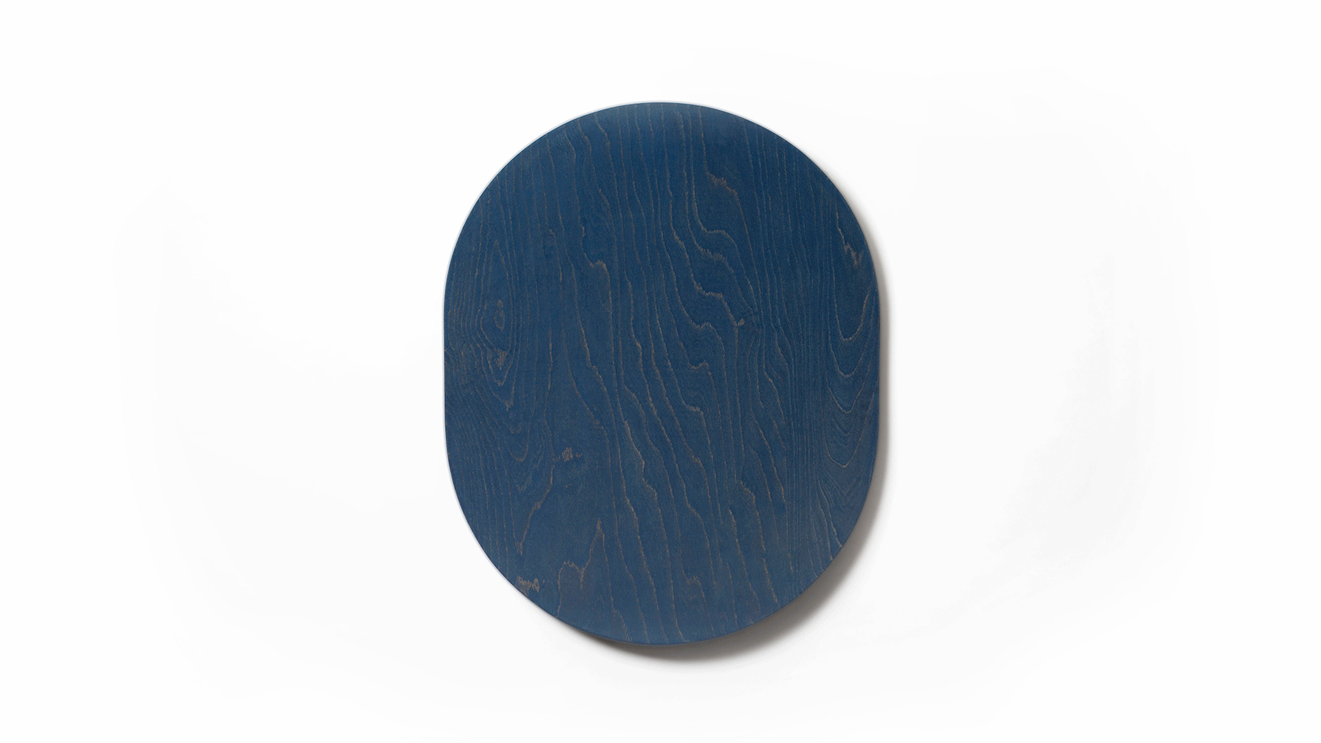 Surface – Minimalist branding for a design-led music speaker by Ana Beatriz Fernandes