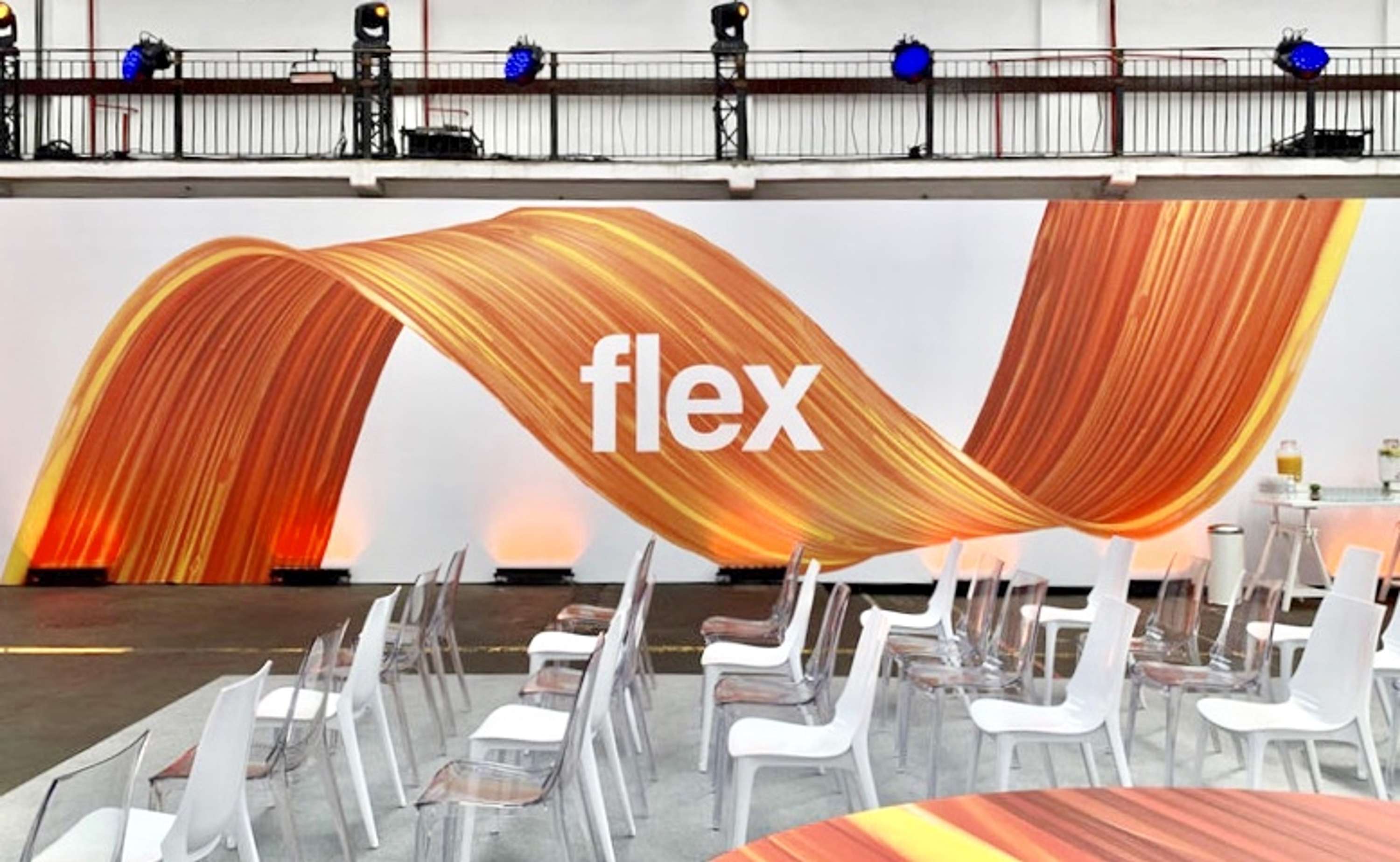 Orange Flex by Pawel Nolbert