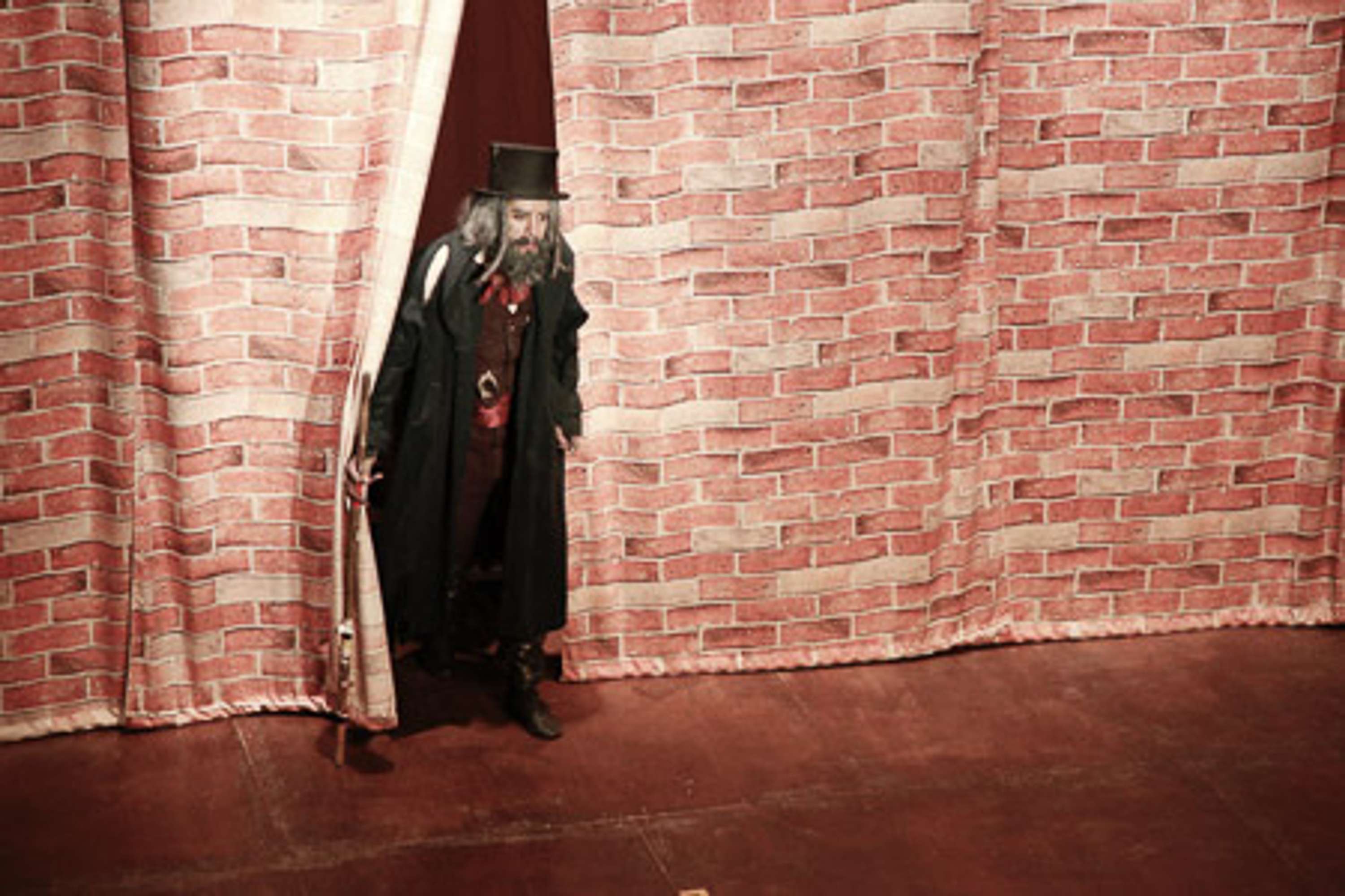 OLIVER TWIST by Julia Armentano