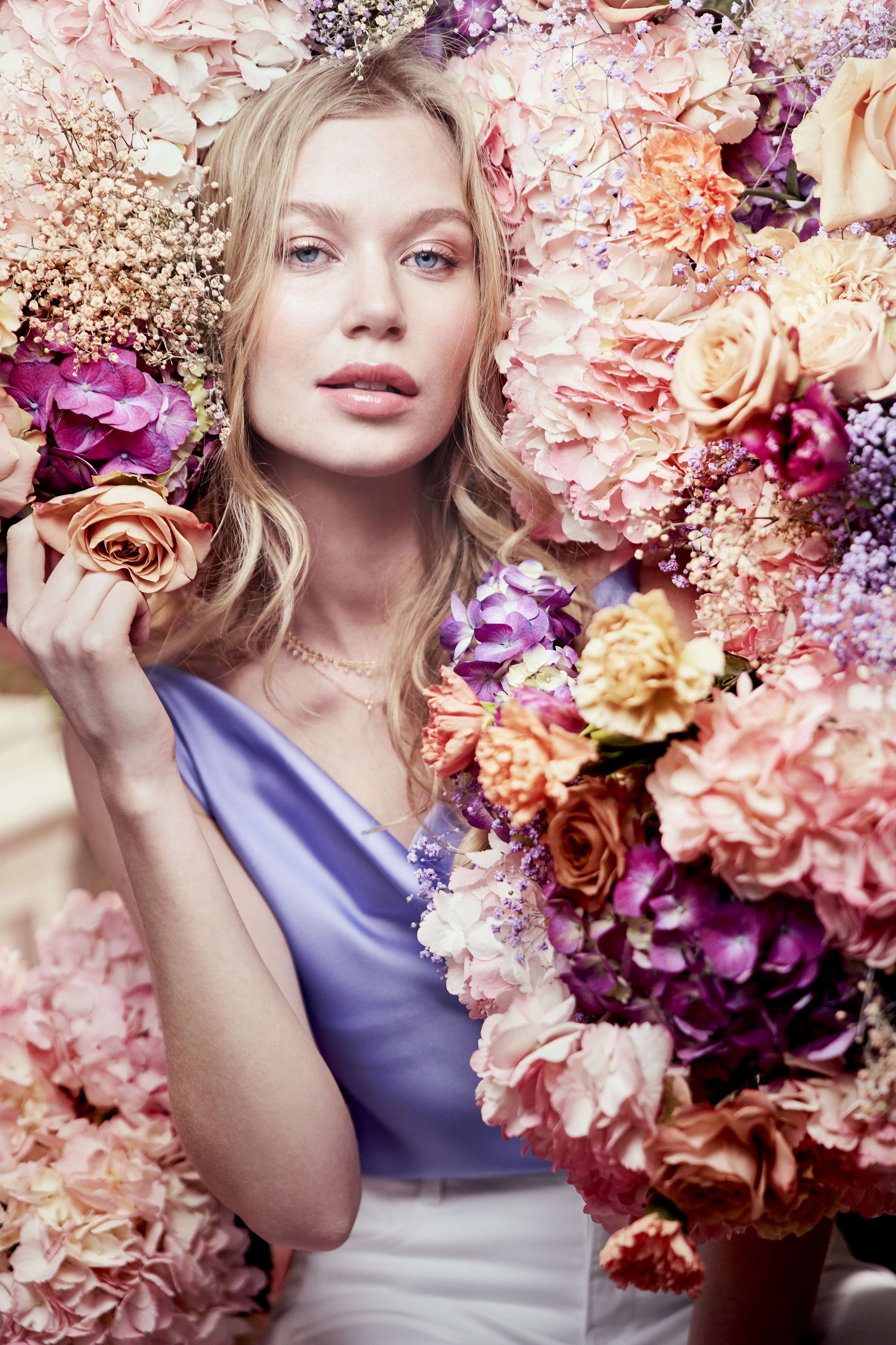 TIME TO BLOOM by Bas Manders