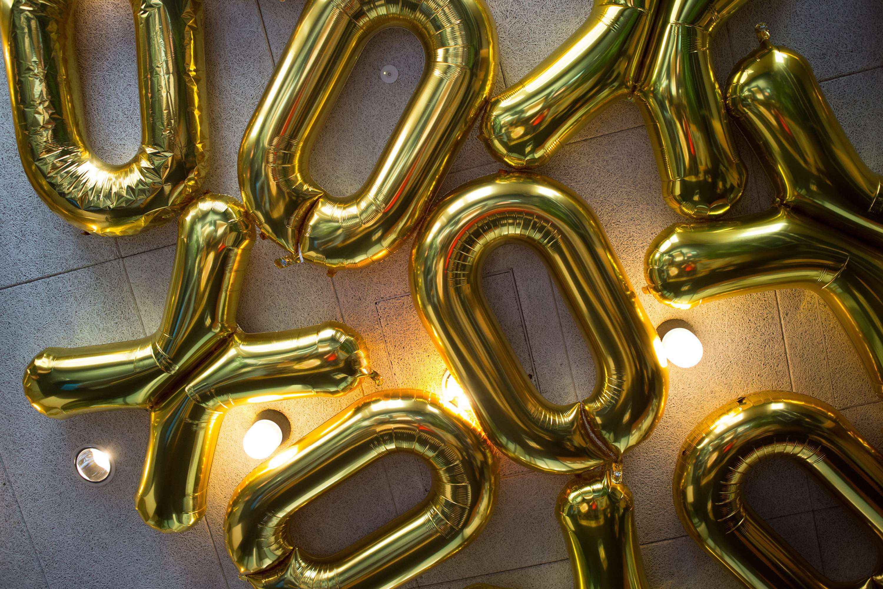 Knot & Pop by Luke Edge