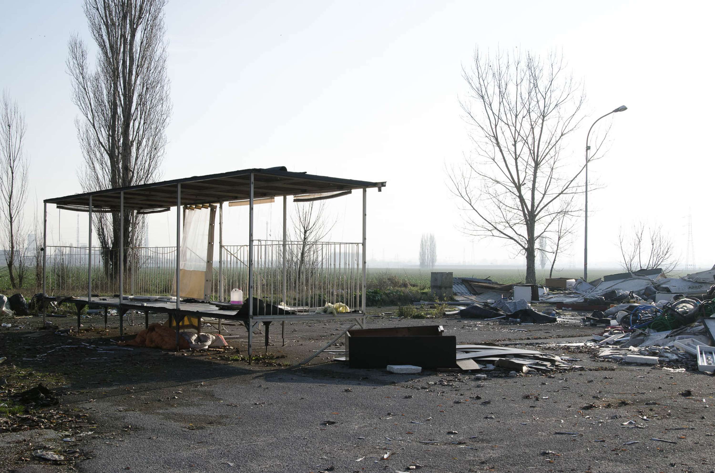 Romas: how to destroy a community by Giulia Paratelli