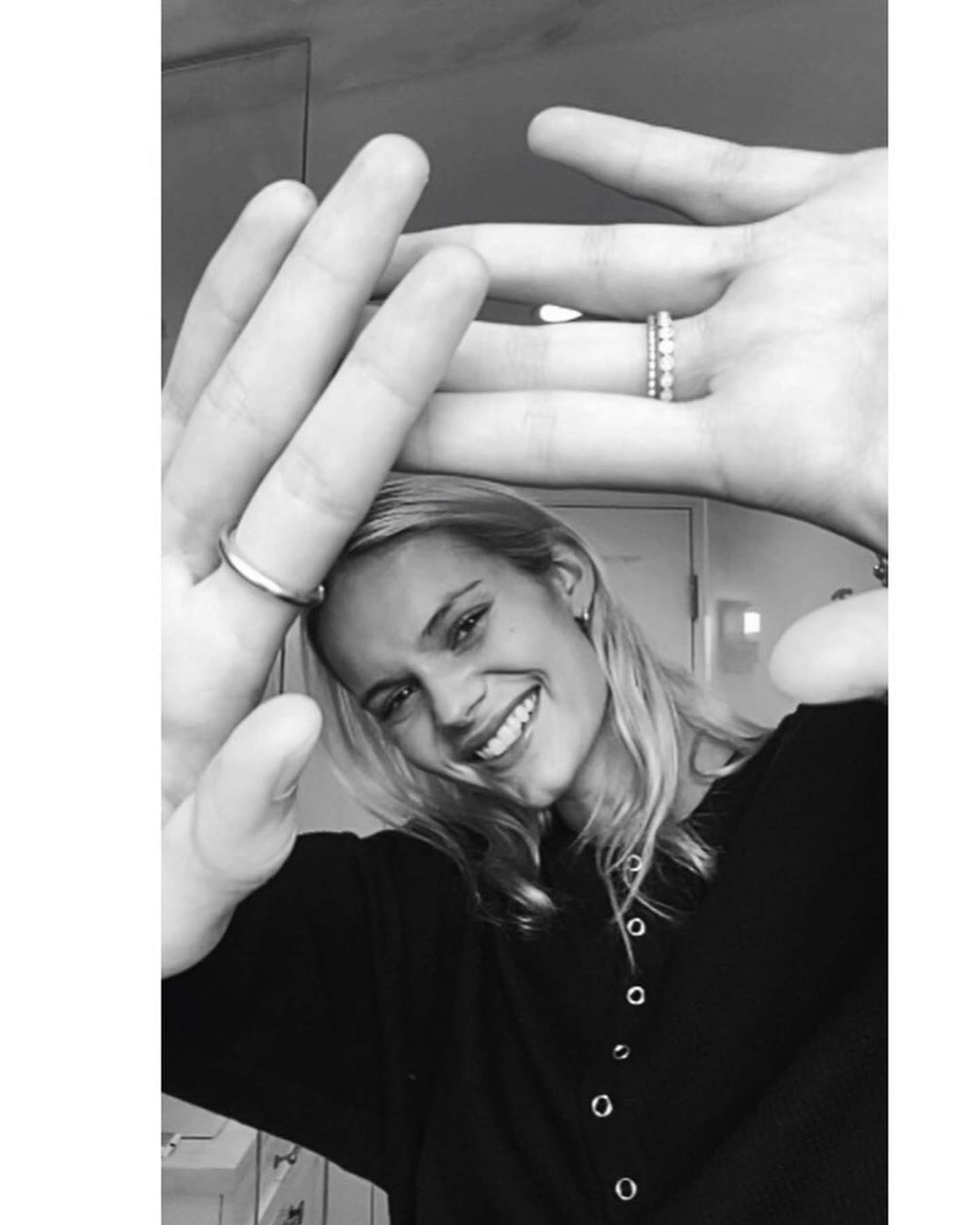 Kendall calling @ FaceTime by Ellie Vojvodinska