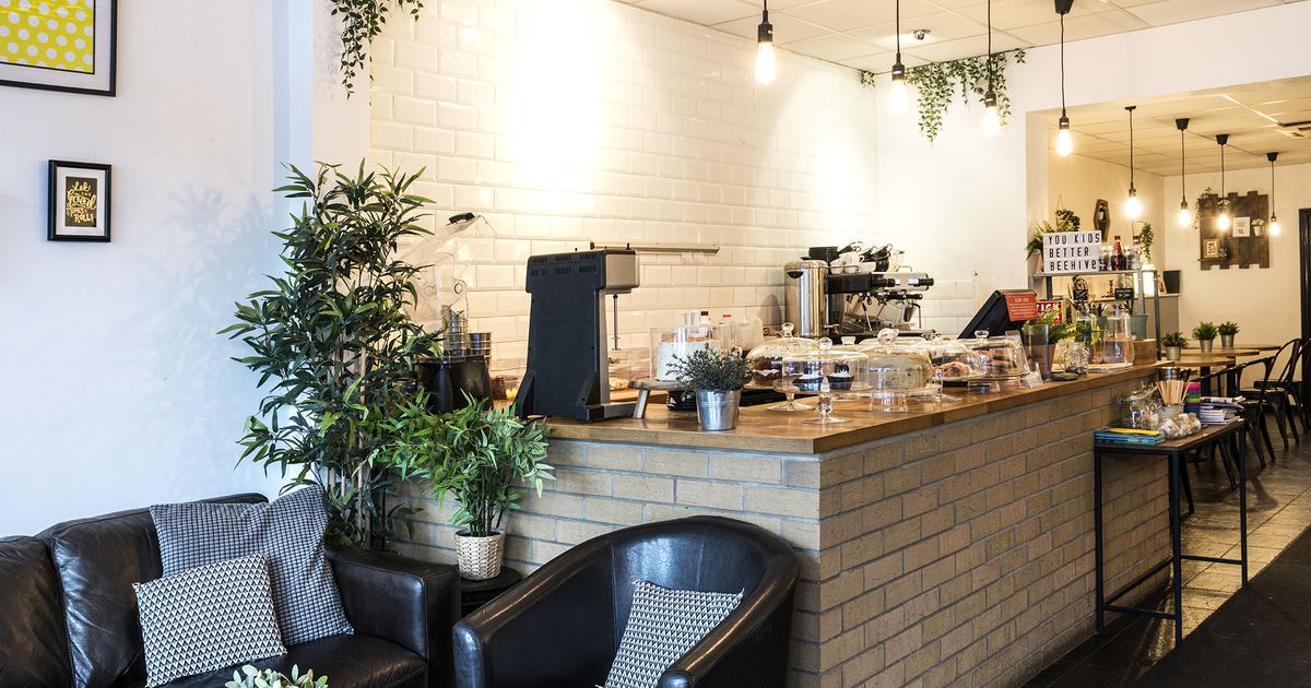 Beehive Coffee House - Refresh | The Dots