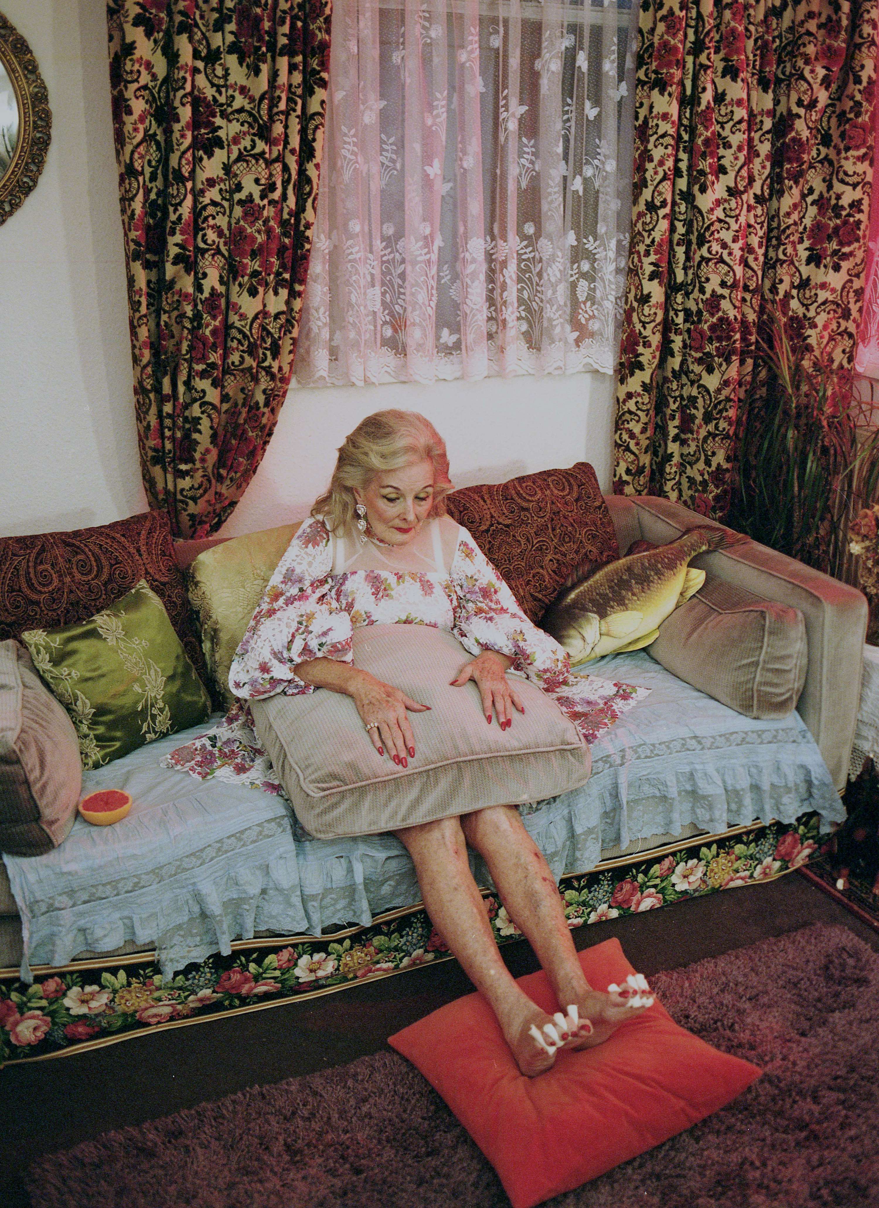 'Elizabeth' Editorial by Dagmar Bennett FRSA