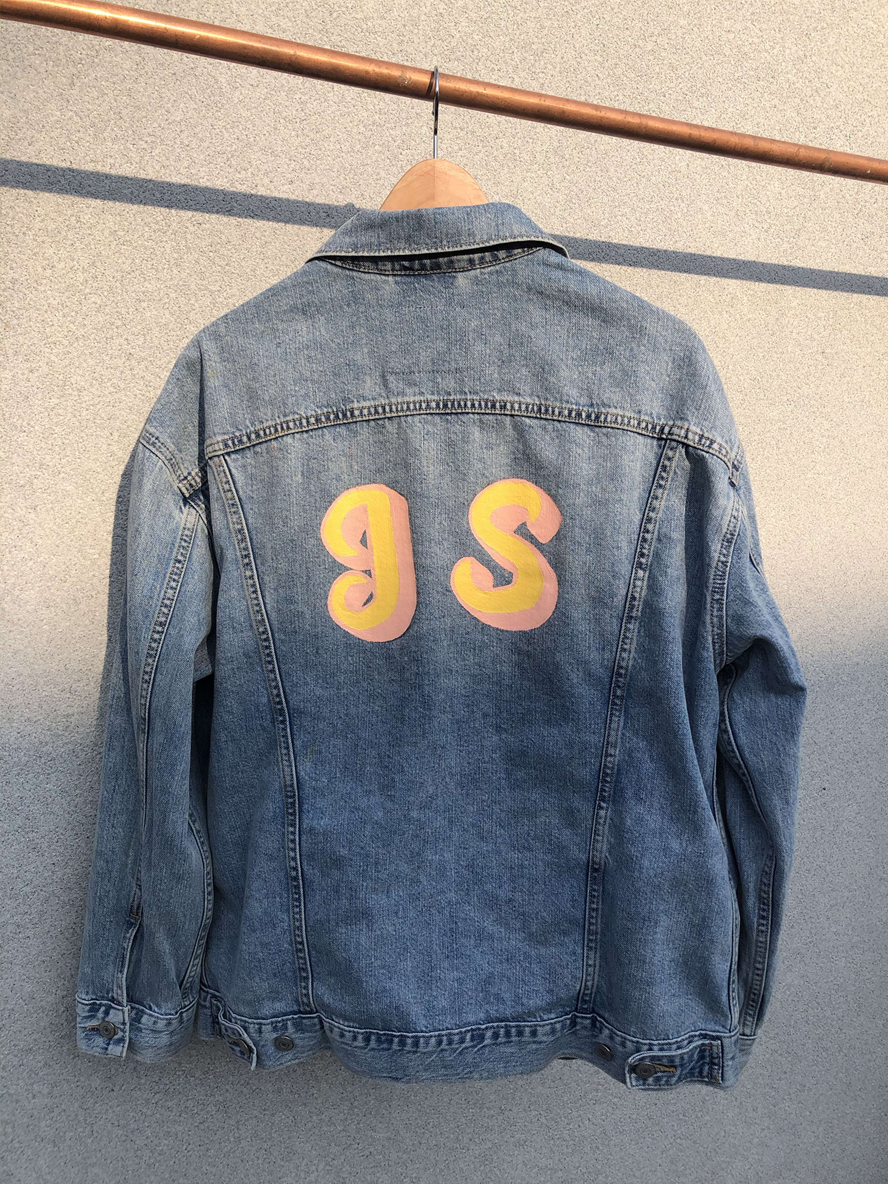Levis UK How To Paint on Denim Tutorial by Jasmin Sehra
