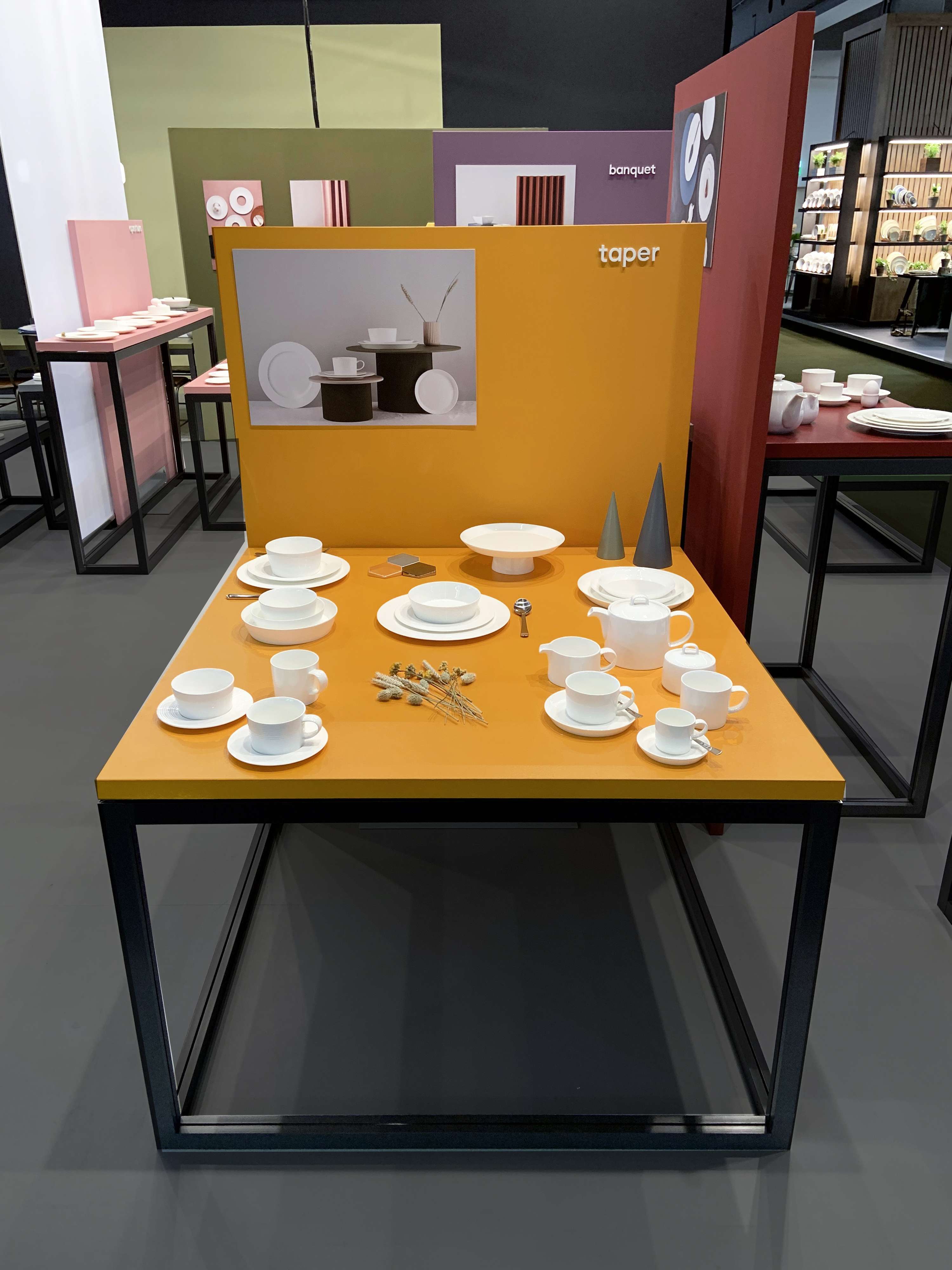 Showroom for Monno Design by Natalia Zwardon
