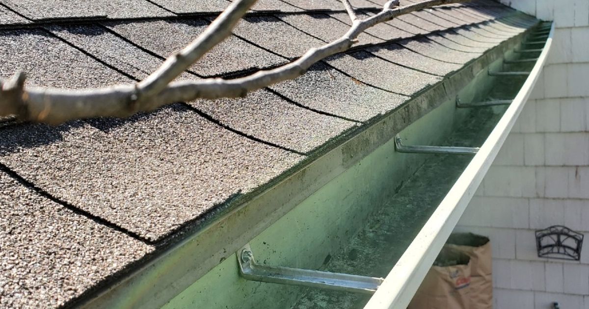 Clean Pro Gutter Cleaning San Anotonio | The Dots