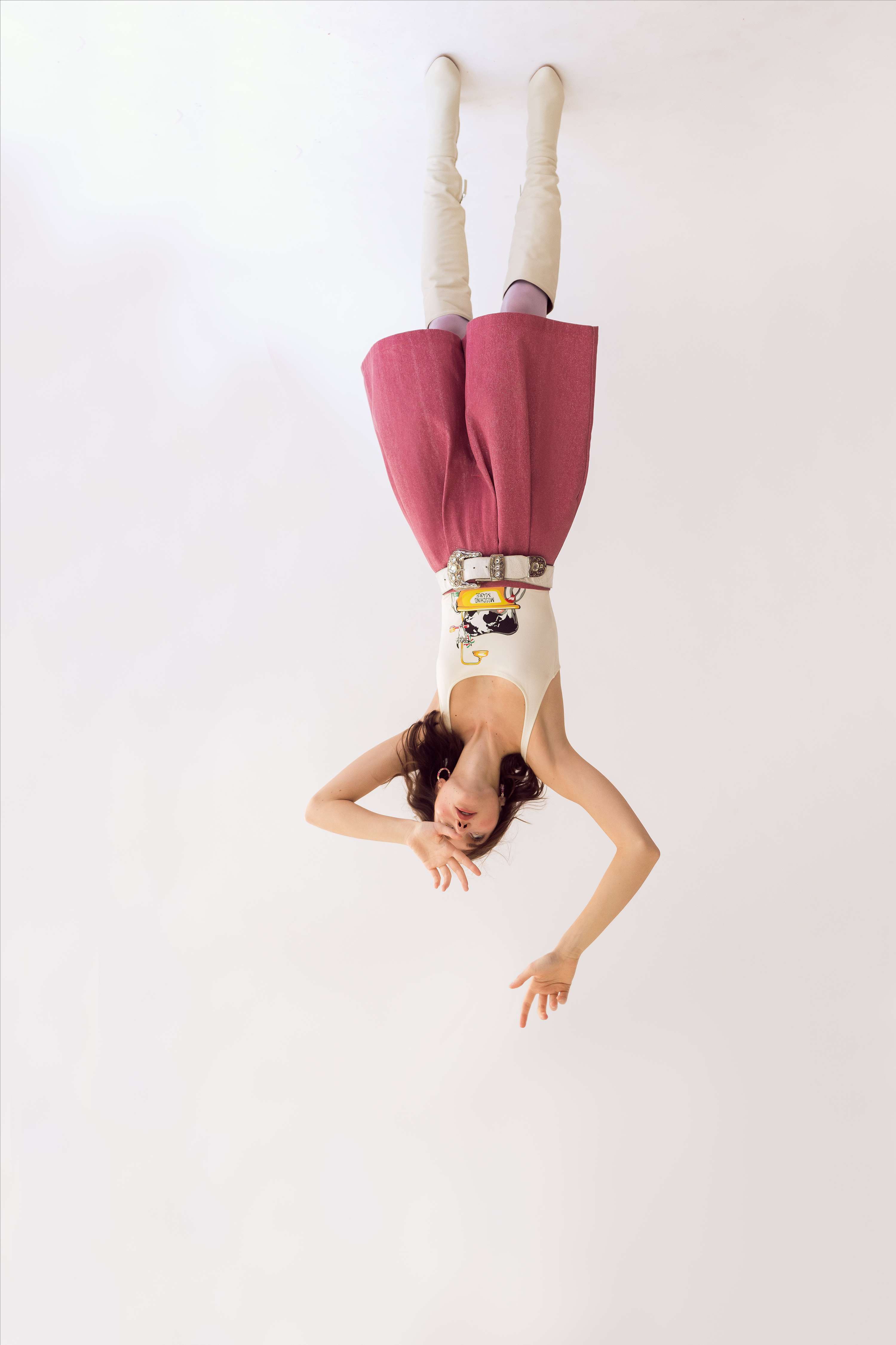 Too grown up to be alice by Isabel Domenech
