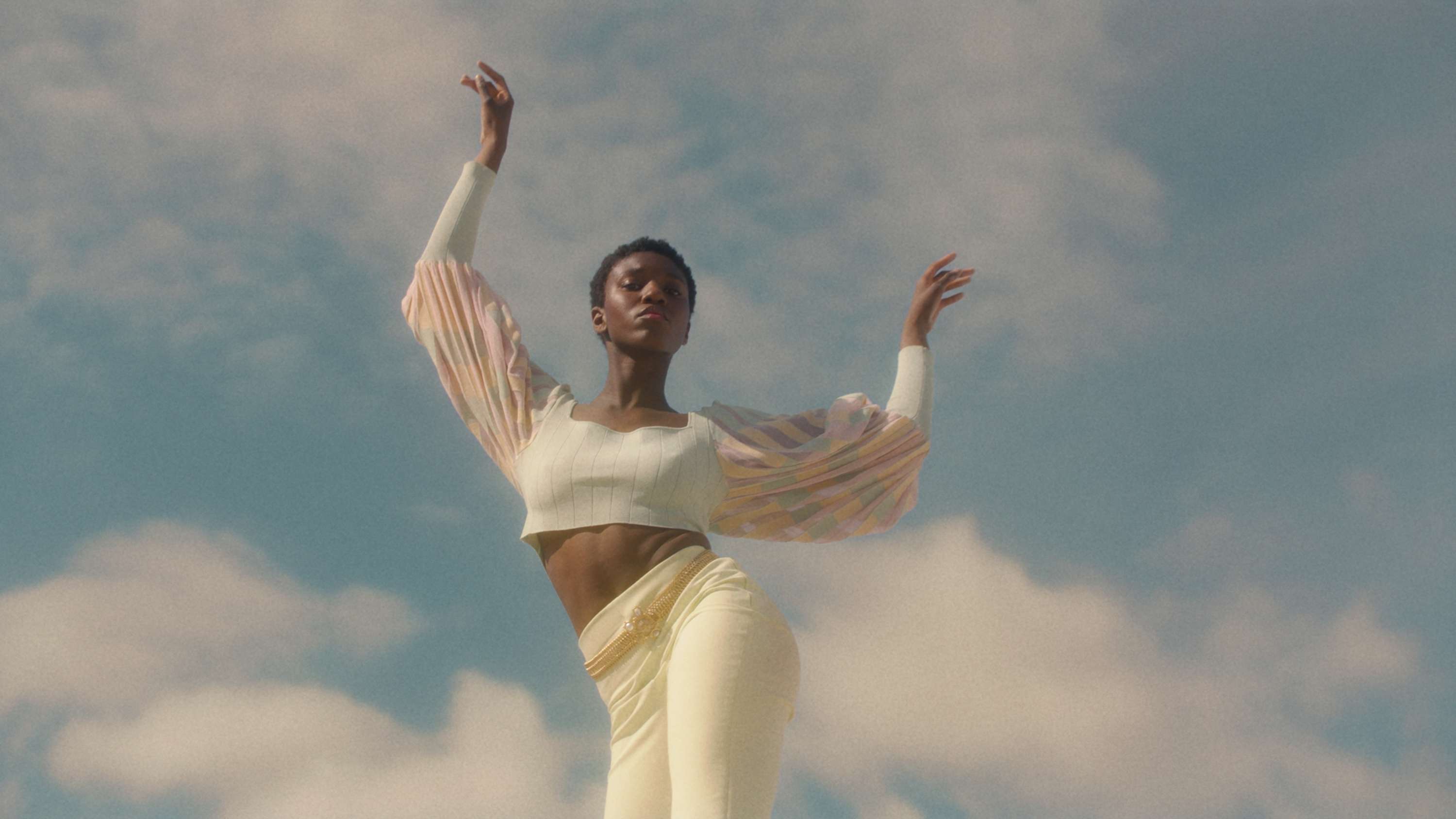 ESSELLE - FASHION FILM by Milana Murzo