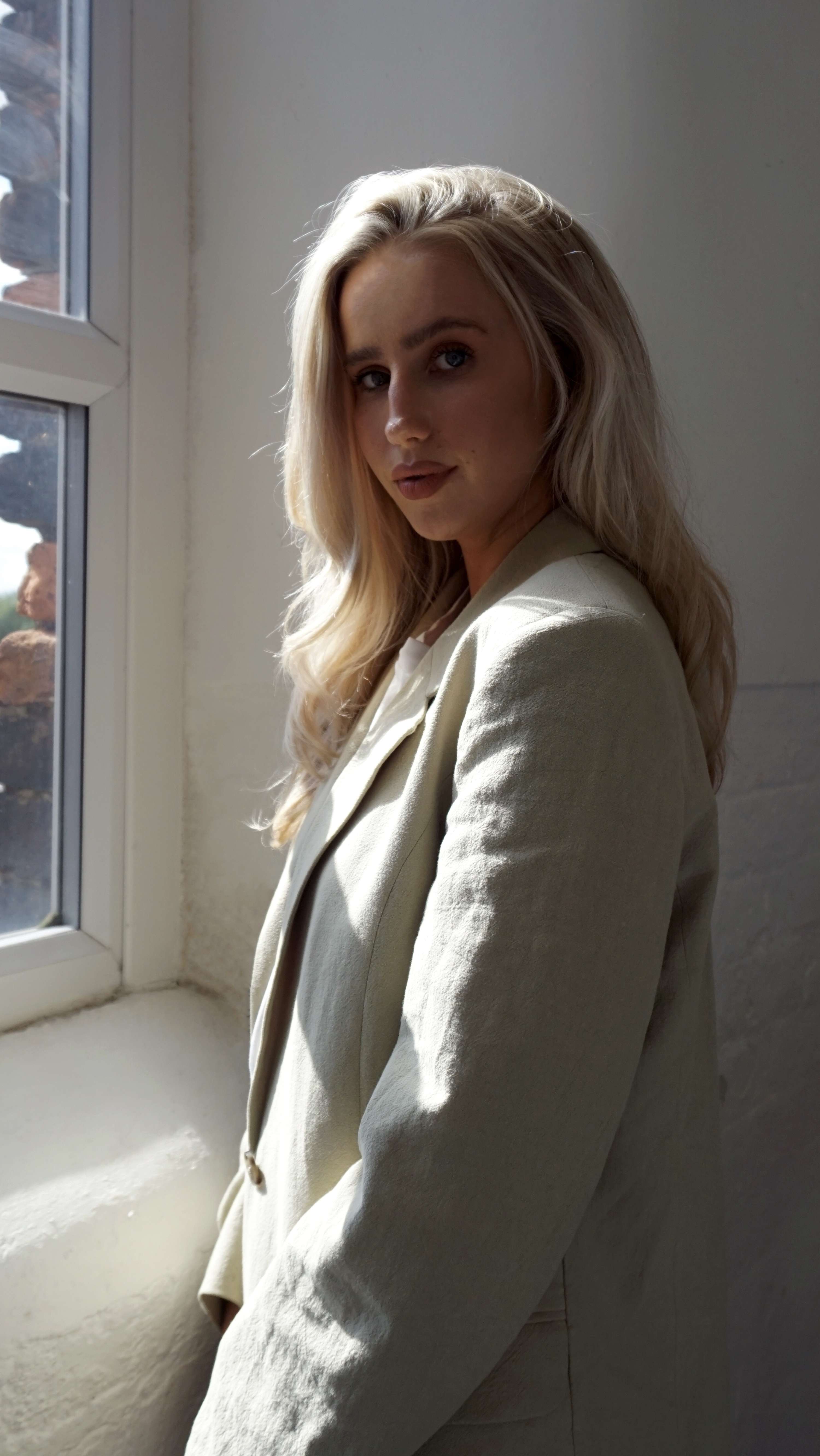 Shoot with Katie by Claudia Farmer