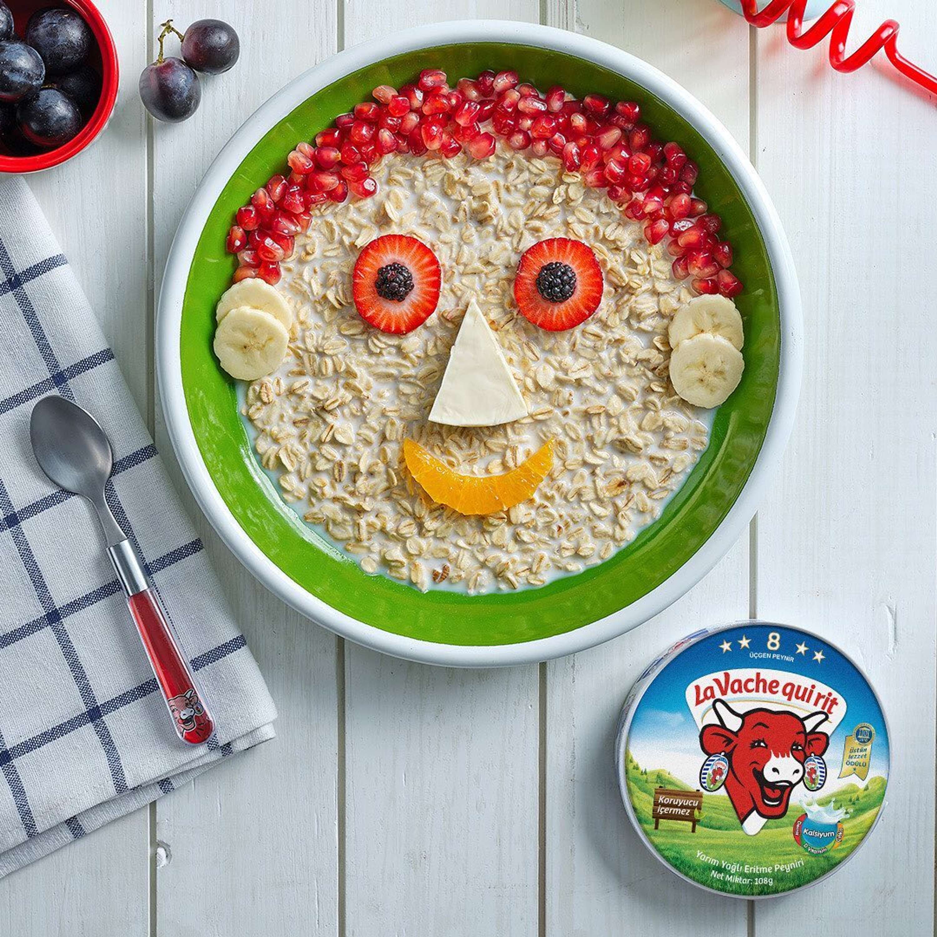 Fun Plates with La Vache qui rit by Dijle Tigris Ozdemir