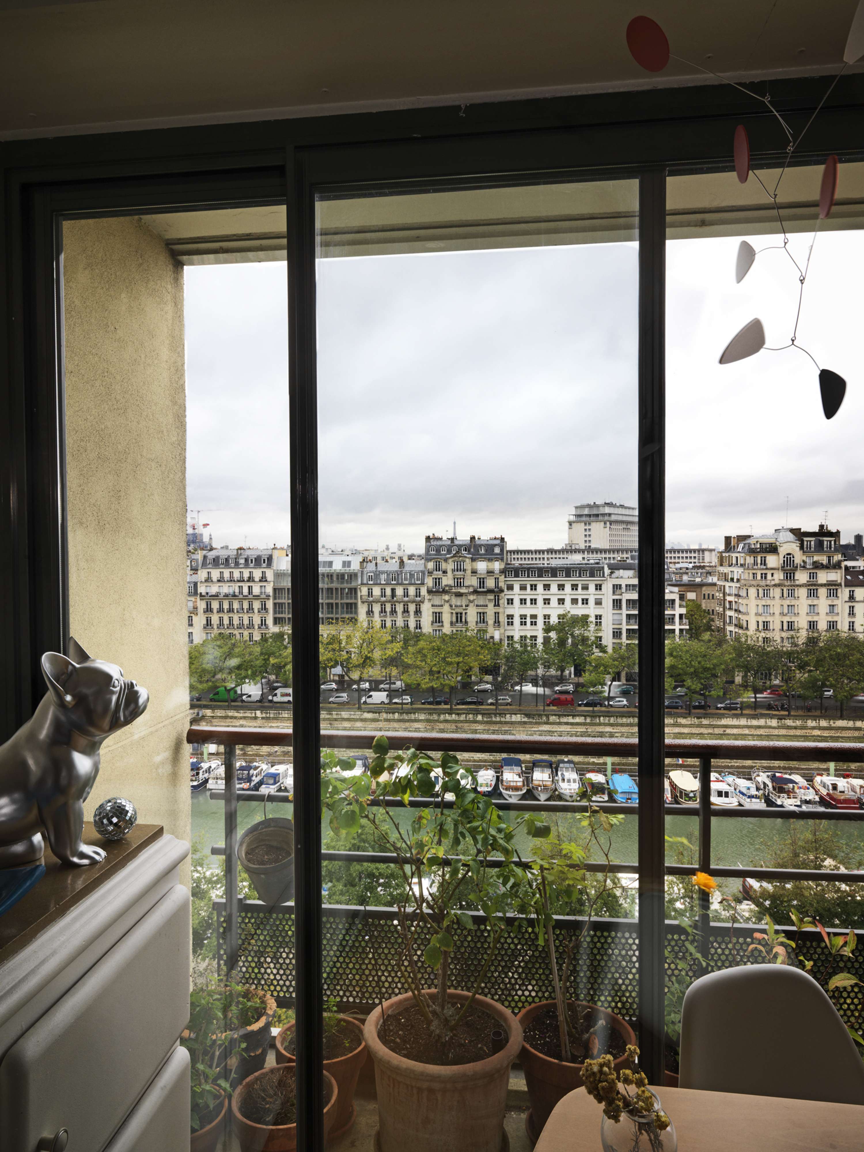 Tour Eiffel by jasper white