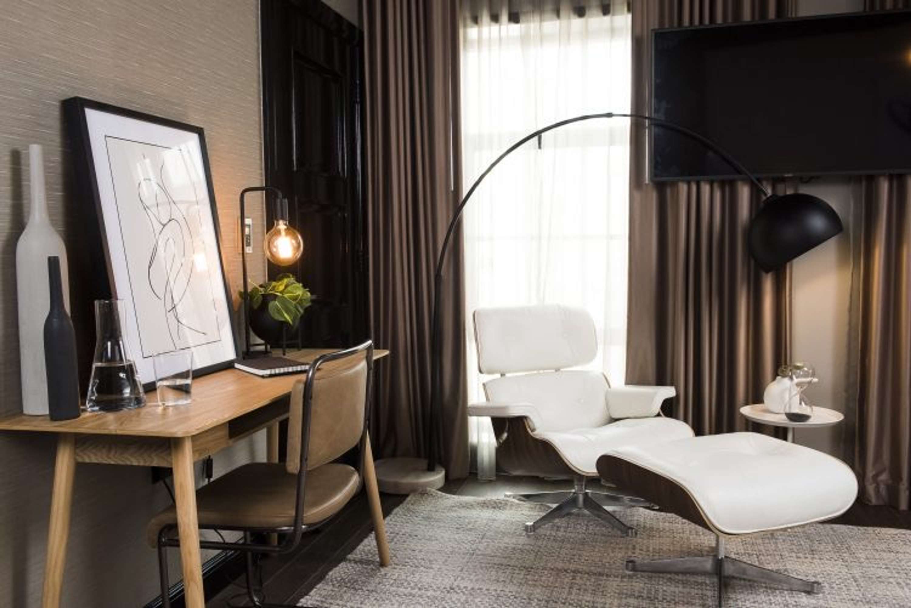 Hotels.com by Nash Jones