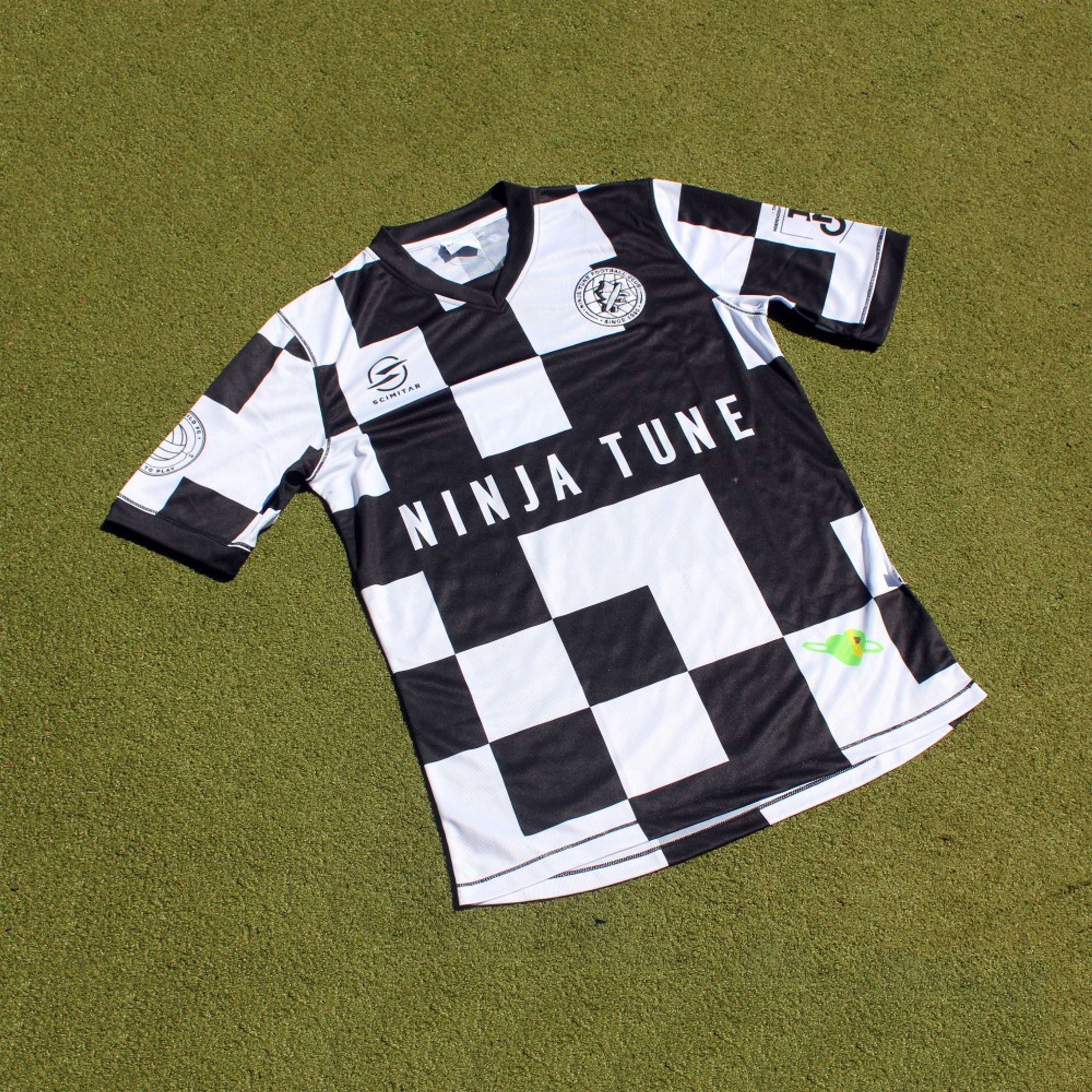NINJA TUNE FC KIT DESIGN FOR IMC 2019 by Sofia Lucarelli