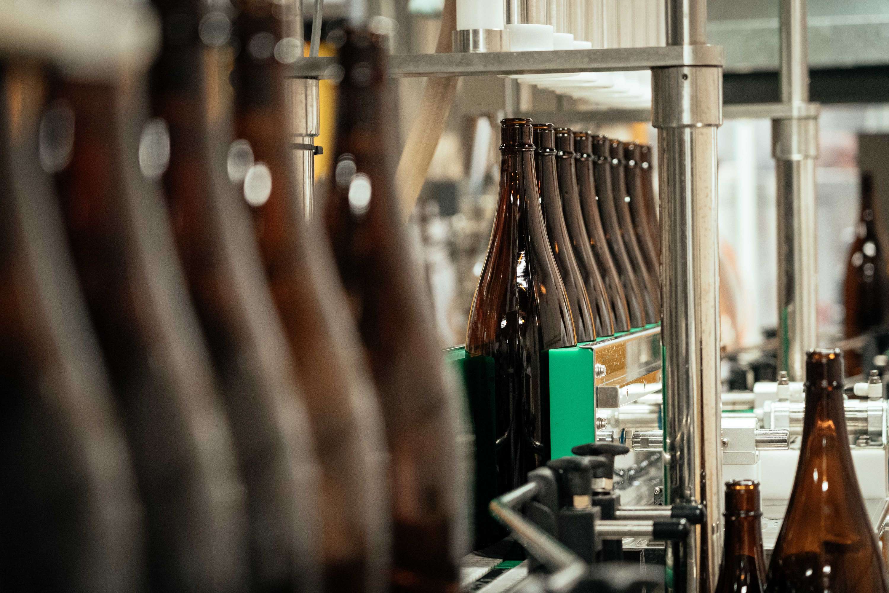 TE TO TE SAKE – Label Design & Branding by BEAMS & CO