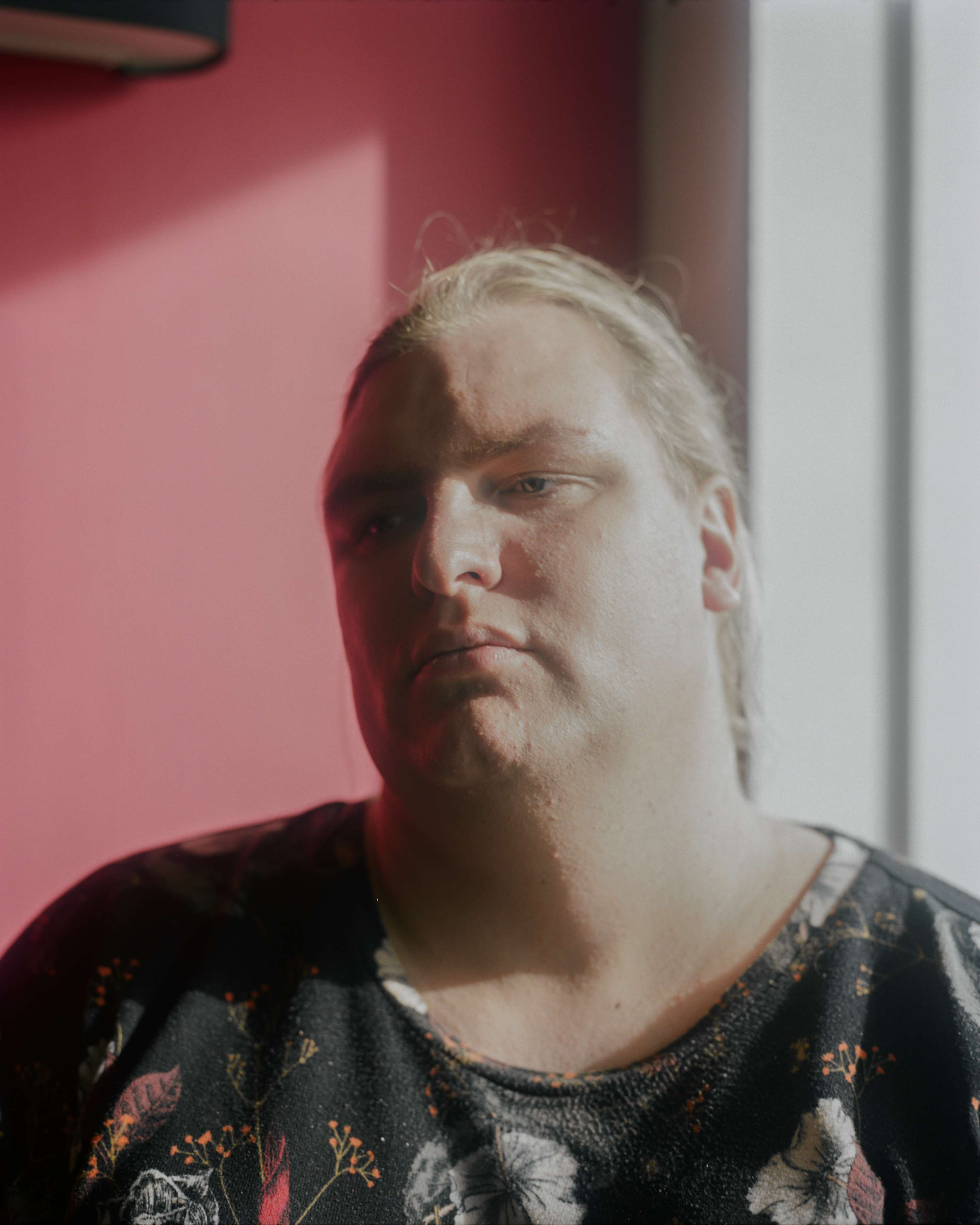 "X" - Documentary Photo project by Henri Kisielewski