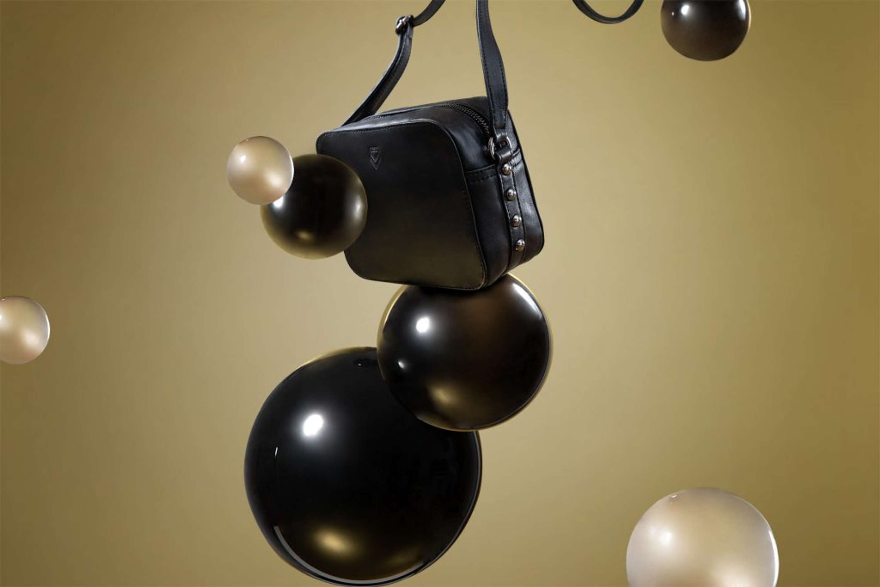 Corporate Images for The Statement Thing by Sandra Junker