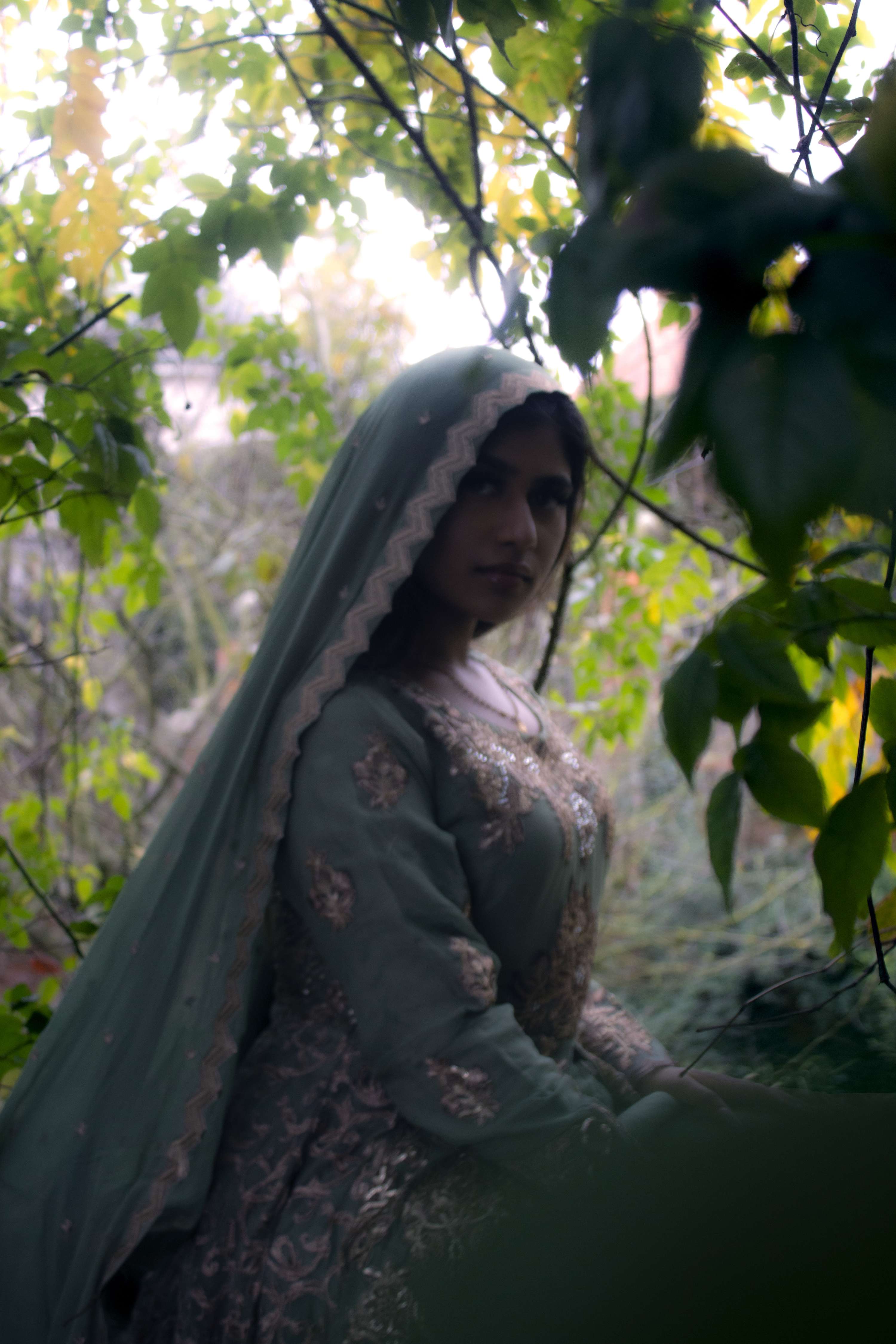 मैं यहाँ by Rohima Celine