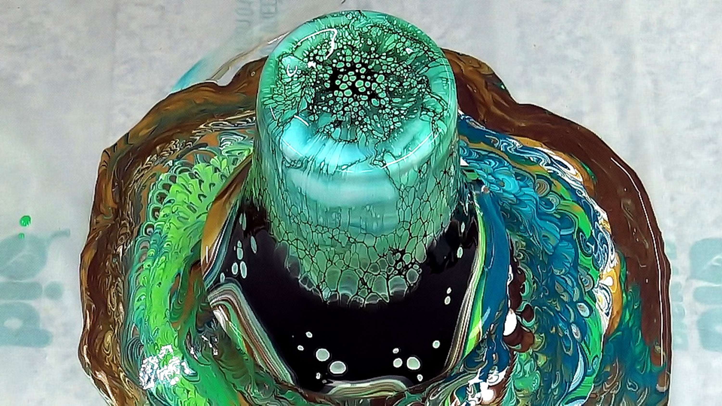 Marble bloom ~ Pouring on plastic cups ~ Decoration ideas ~ Fluid art ~ #StayCreative by Fiona Art