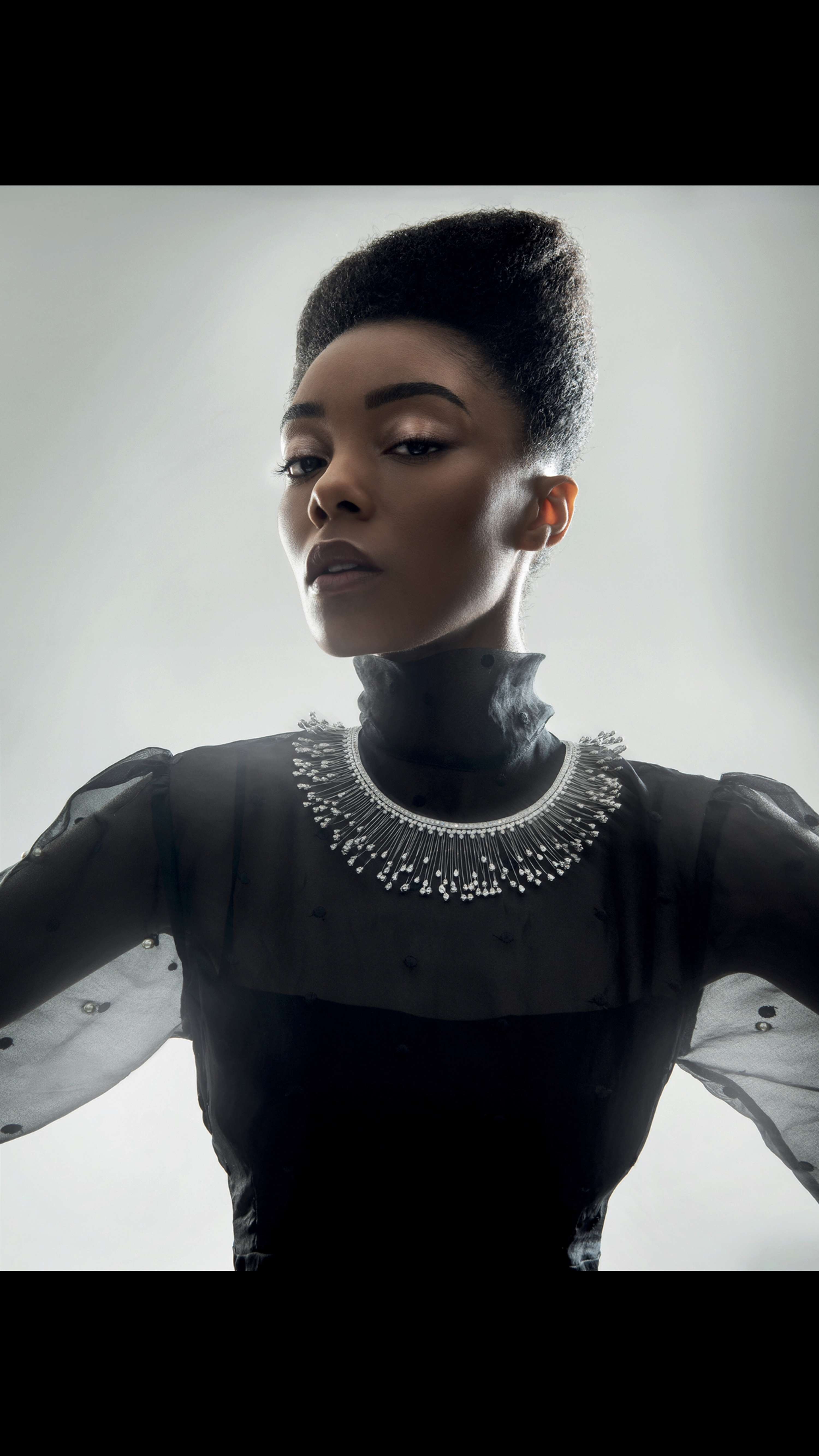 Rise and shine @Mojehmagazine October issue by Ellie Vojvodinska