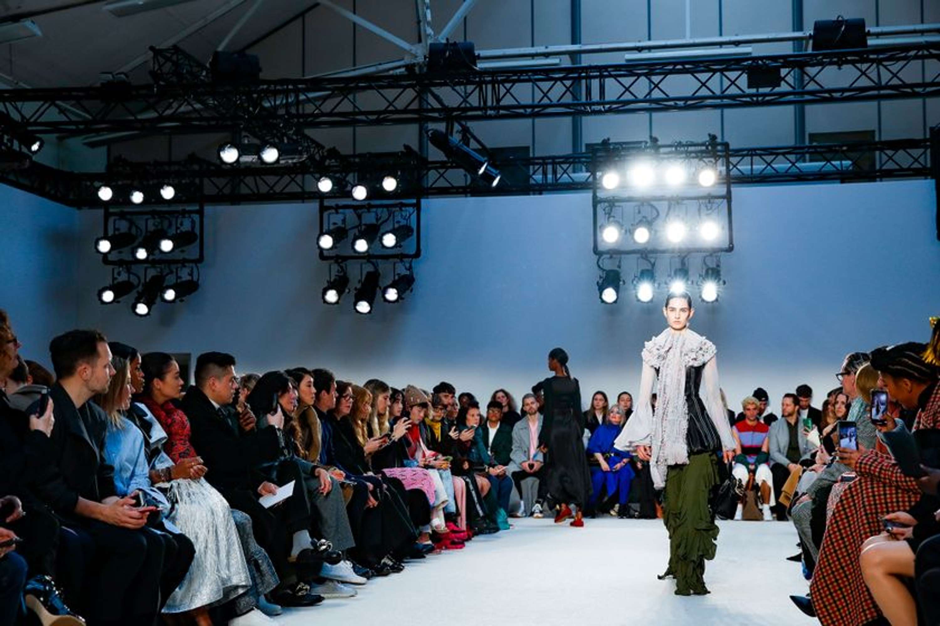 JW Anderson - AW20 show by Aurélie Nedjar