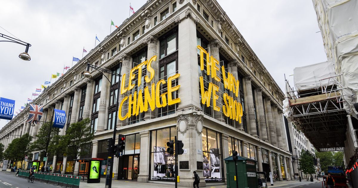 Oxford Street façade installation / Selfridges | The Dots