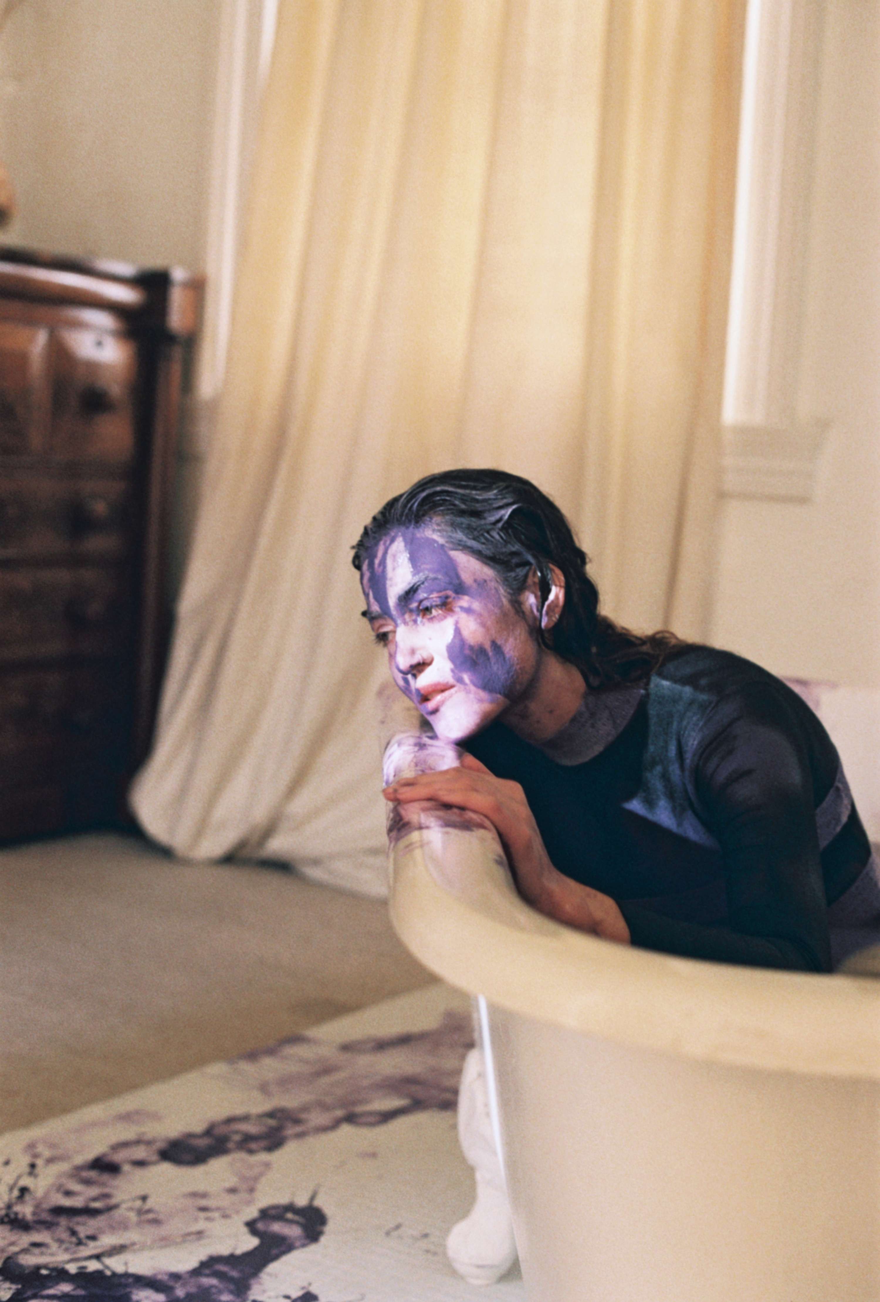 THE VIOLET HOUR by Flore Diamant