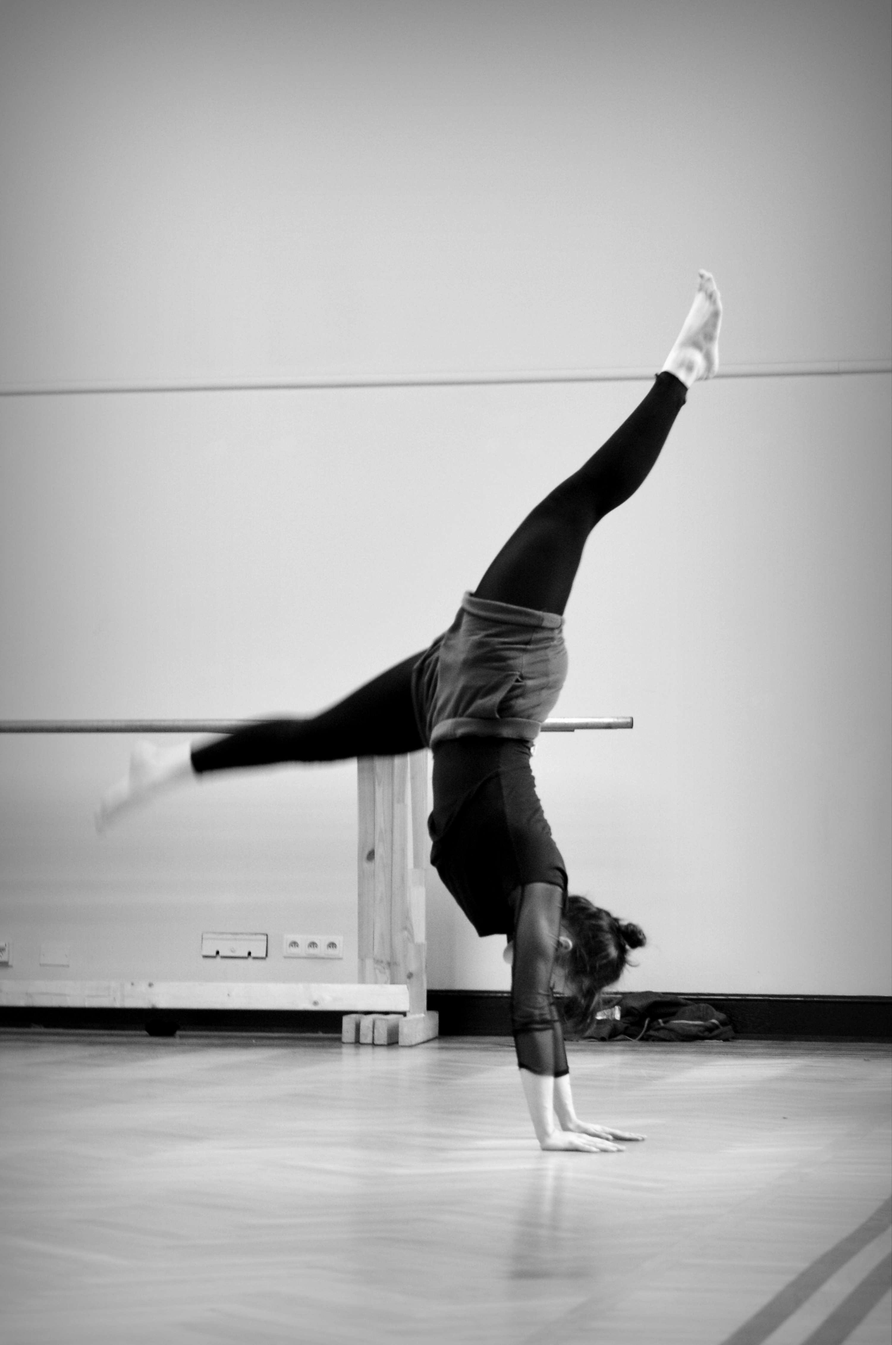 Photographer/ Documentation of learning process in Warsaw Dance Department by Ewa Emini