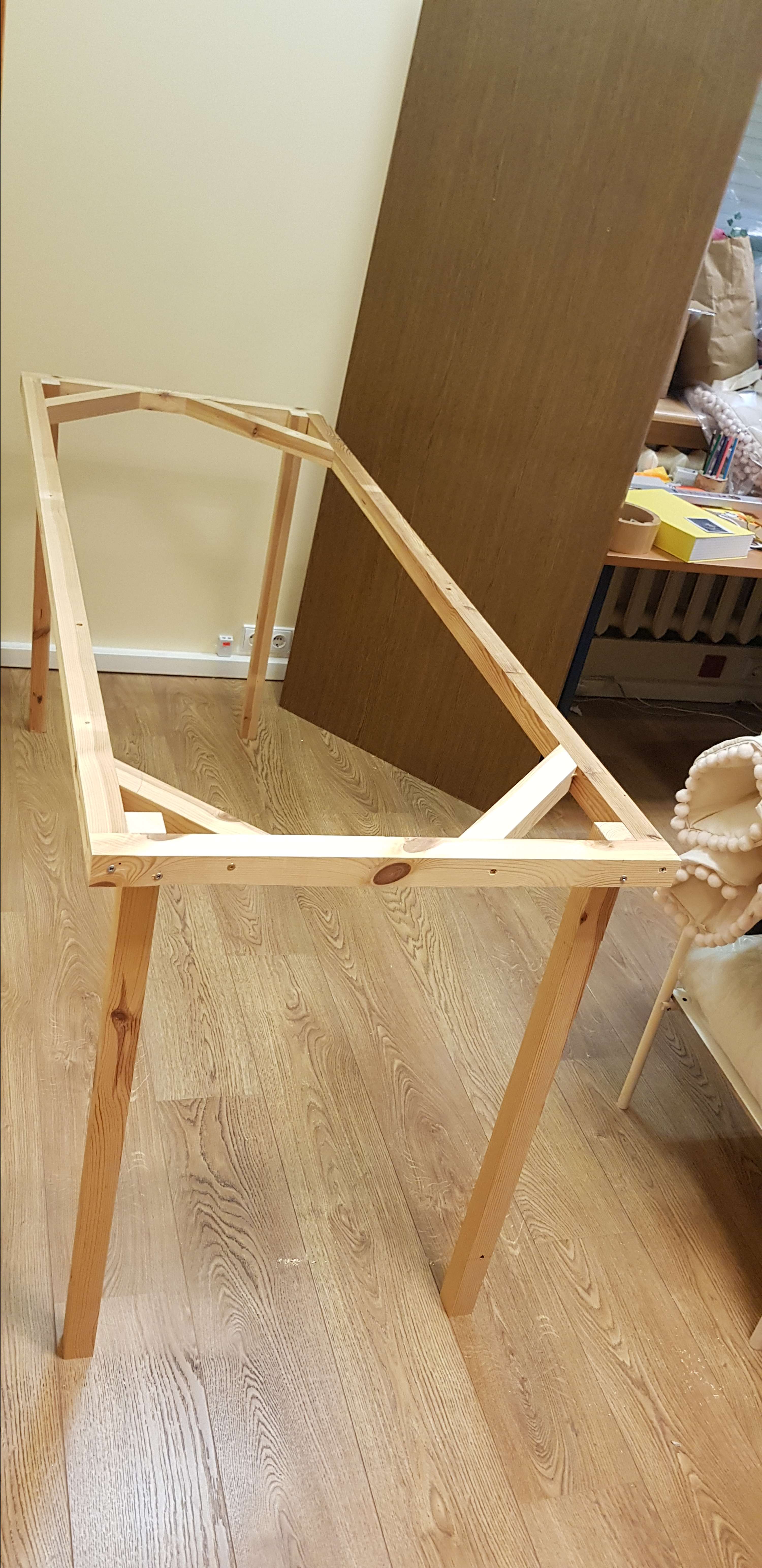 Work place table by Lauras Gaisrys
