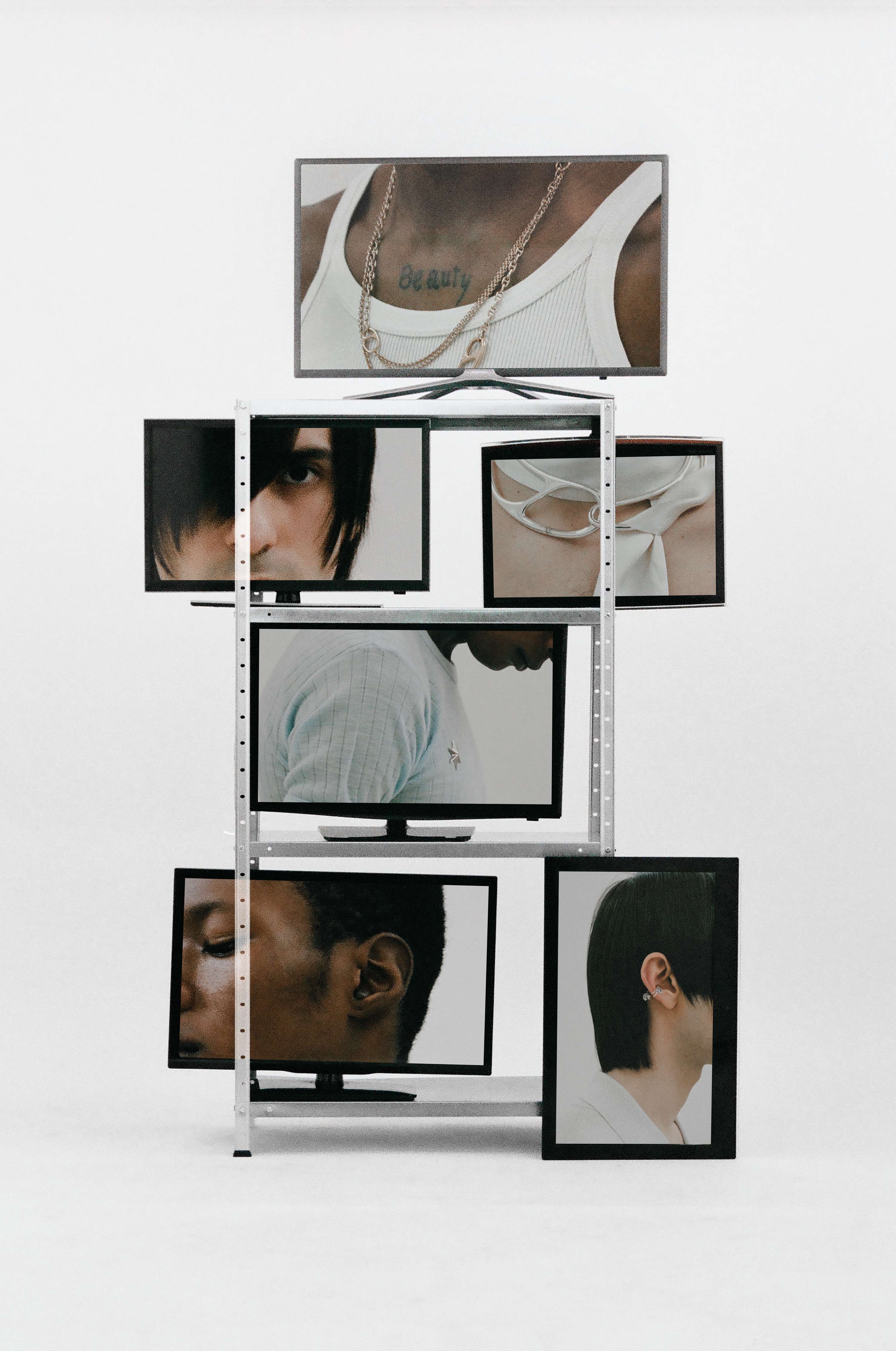 LAMPOON MAGAZINE / TRANSITION ISSUE - Test In-dividuo by Giulia Parenti