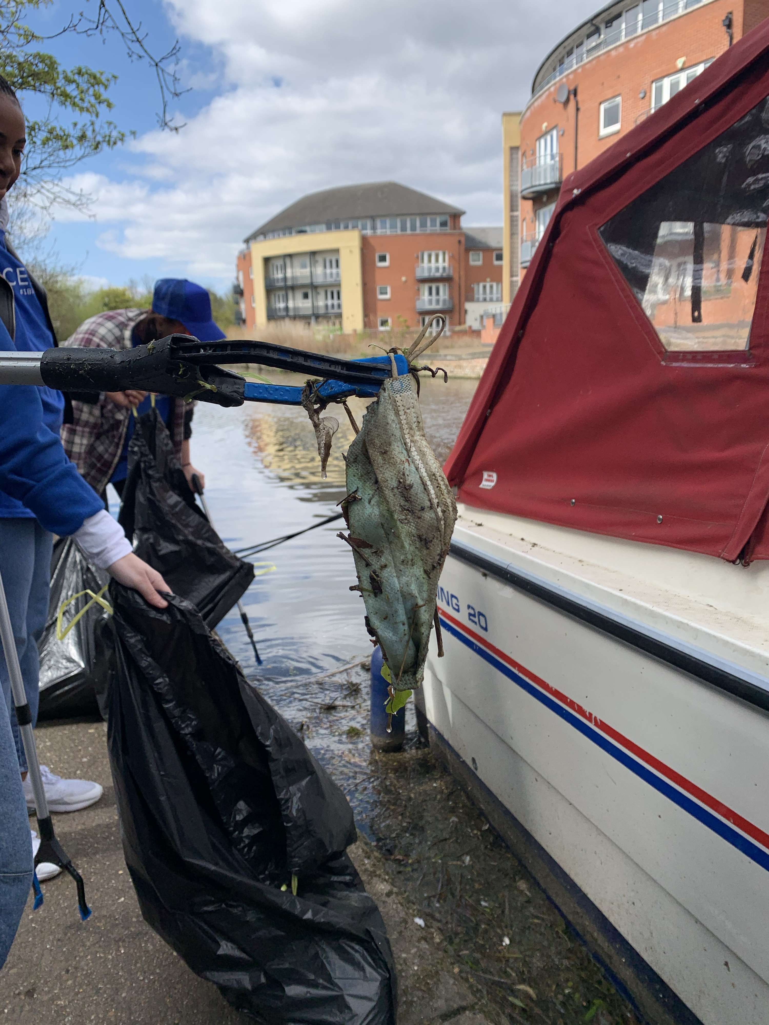 Litter pick with UOcean Project by Isabel Seden-Fowler