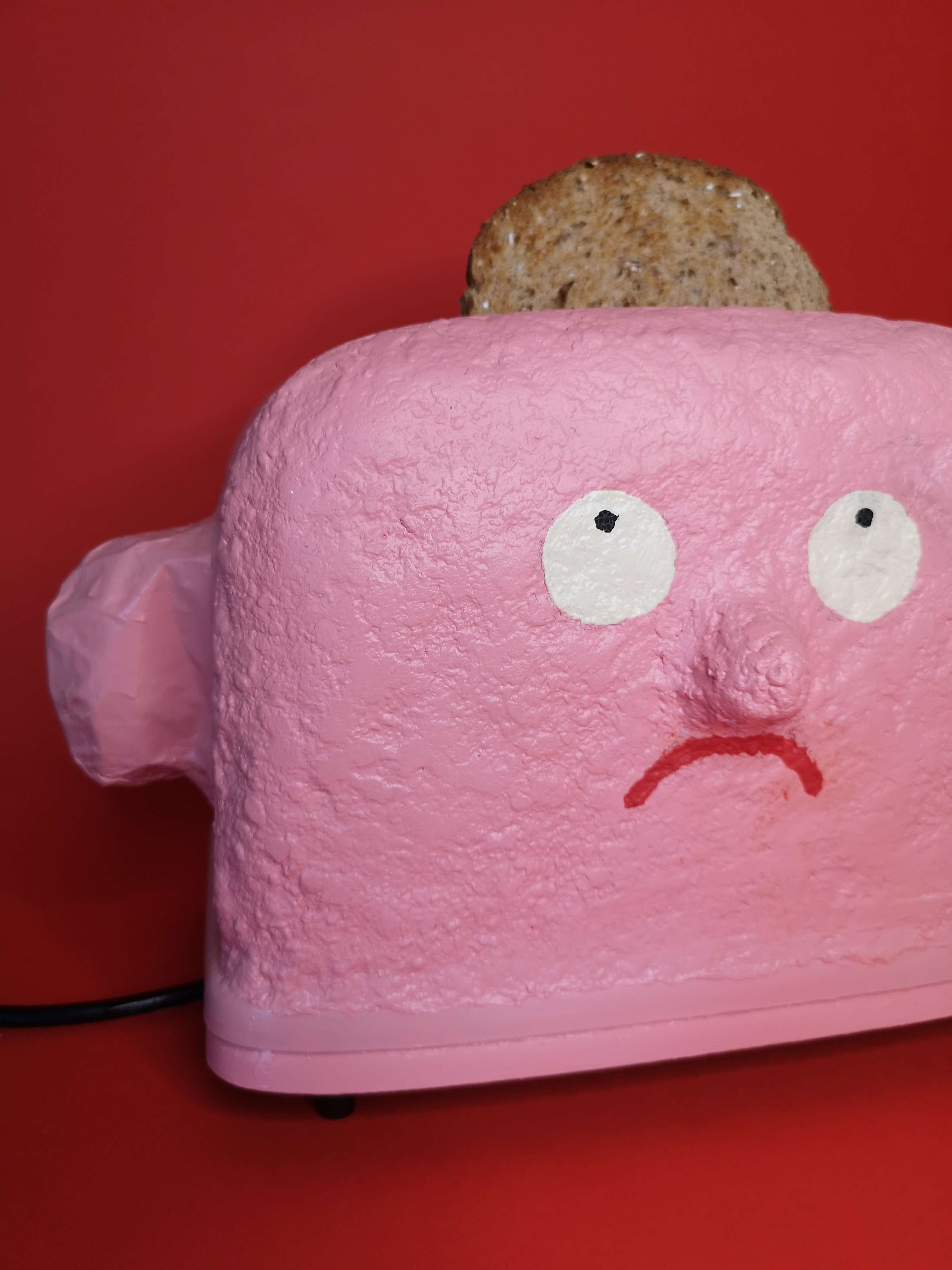 Toaster by Leon Edler