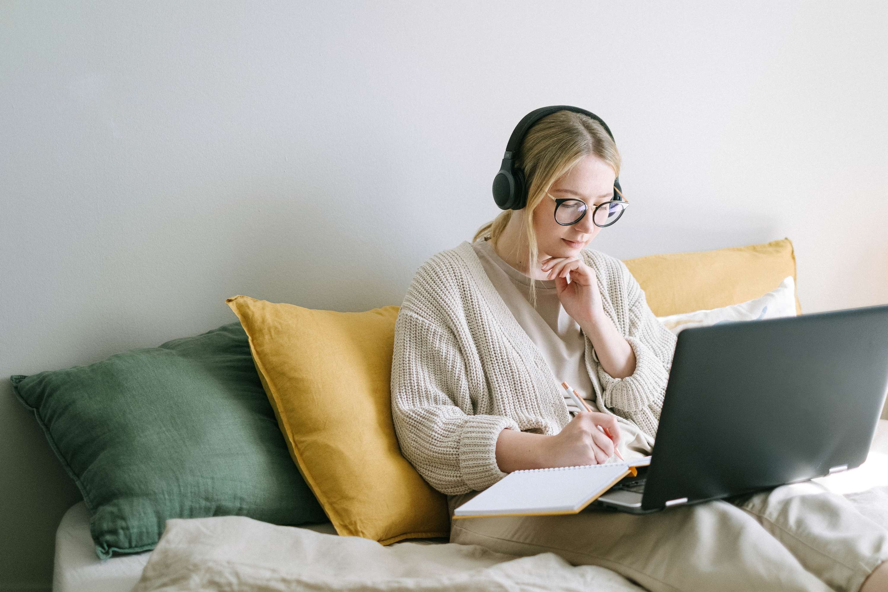 Virtual Assistant Services by Tracy Herey