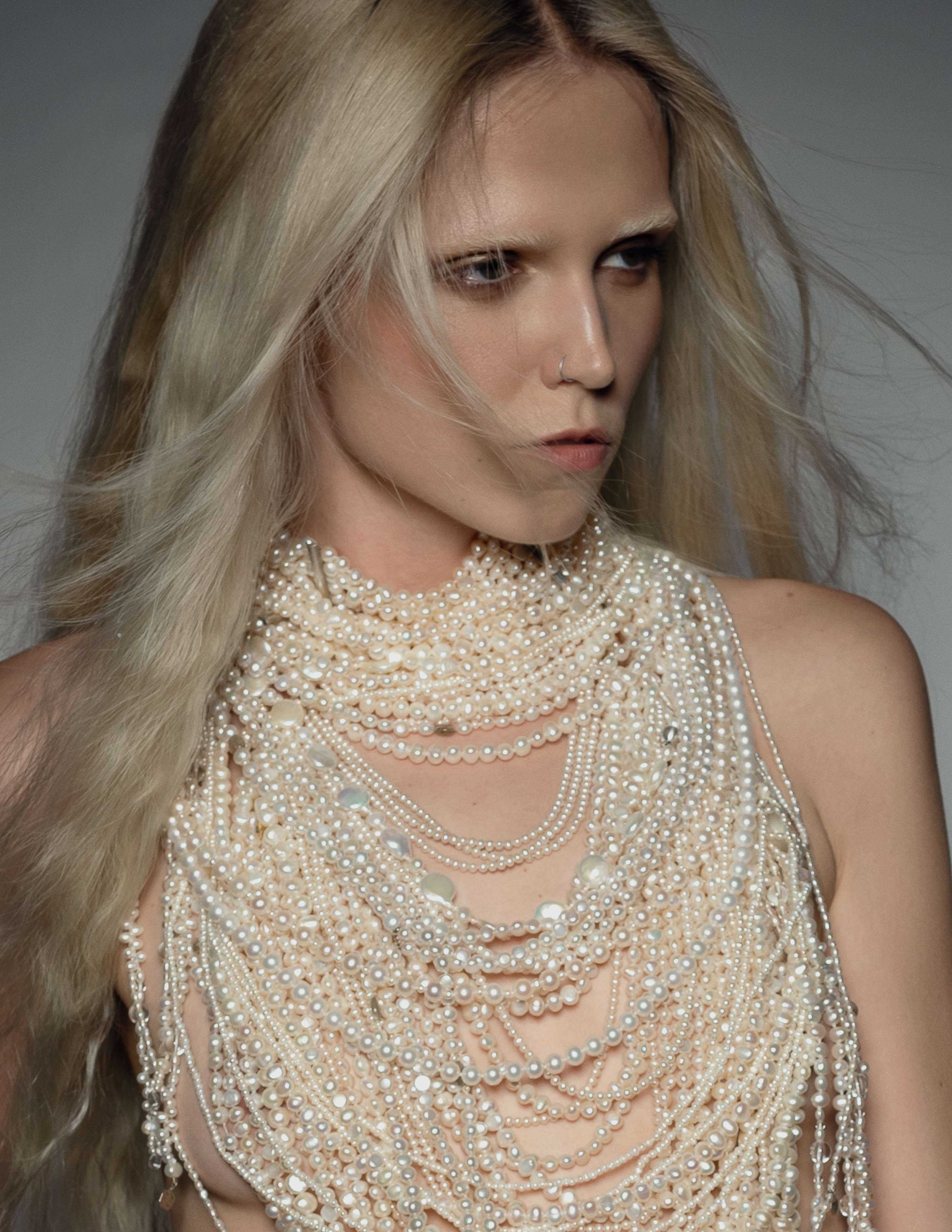 Underwater editorial published at Rebel. by Anna Pluskota