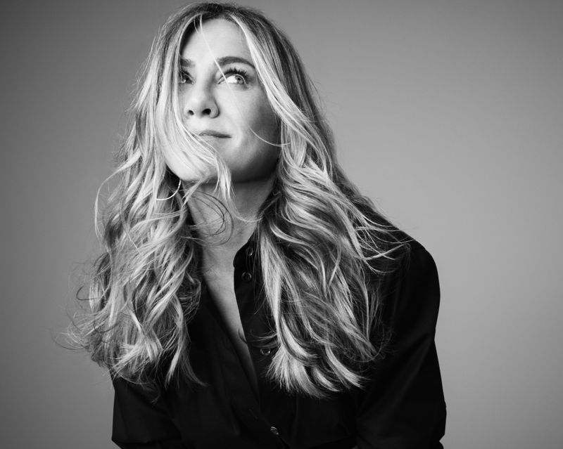 LolaVie by Jennifer Aniston by Julia Koenig