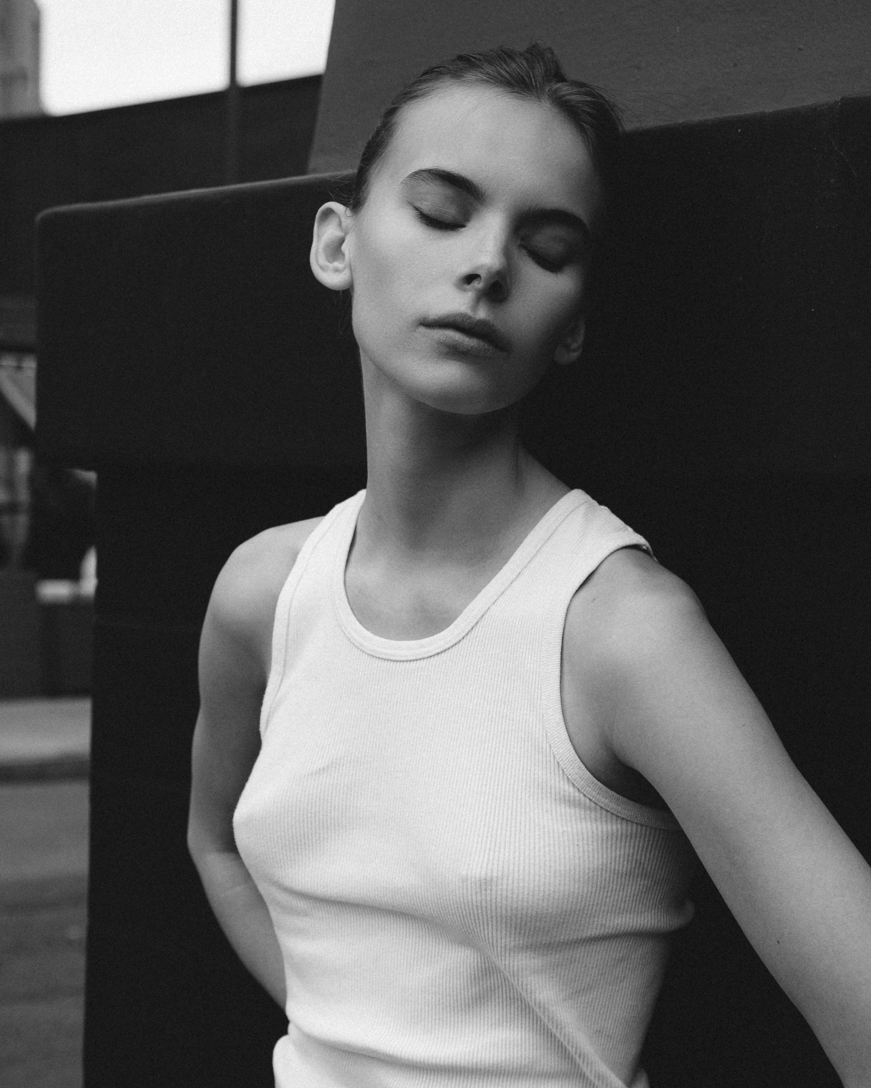 Next Models by Tivan Zarkand