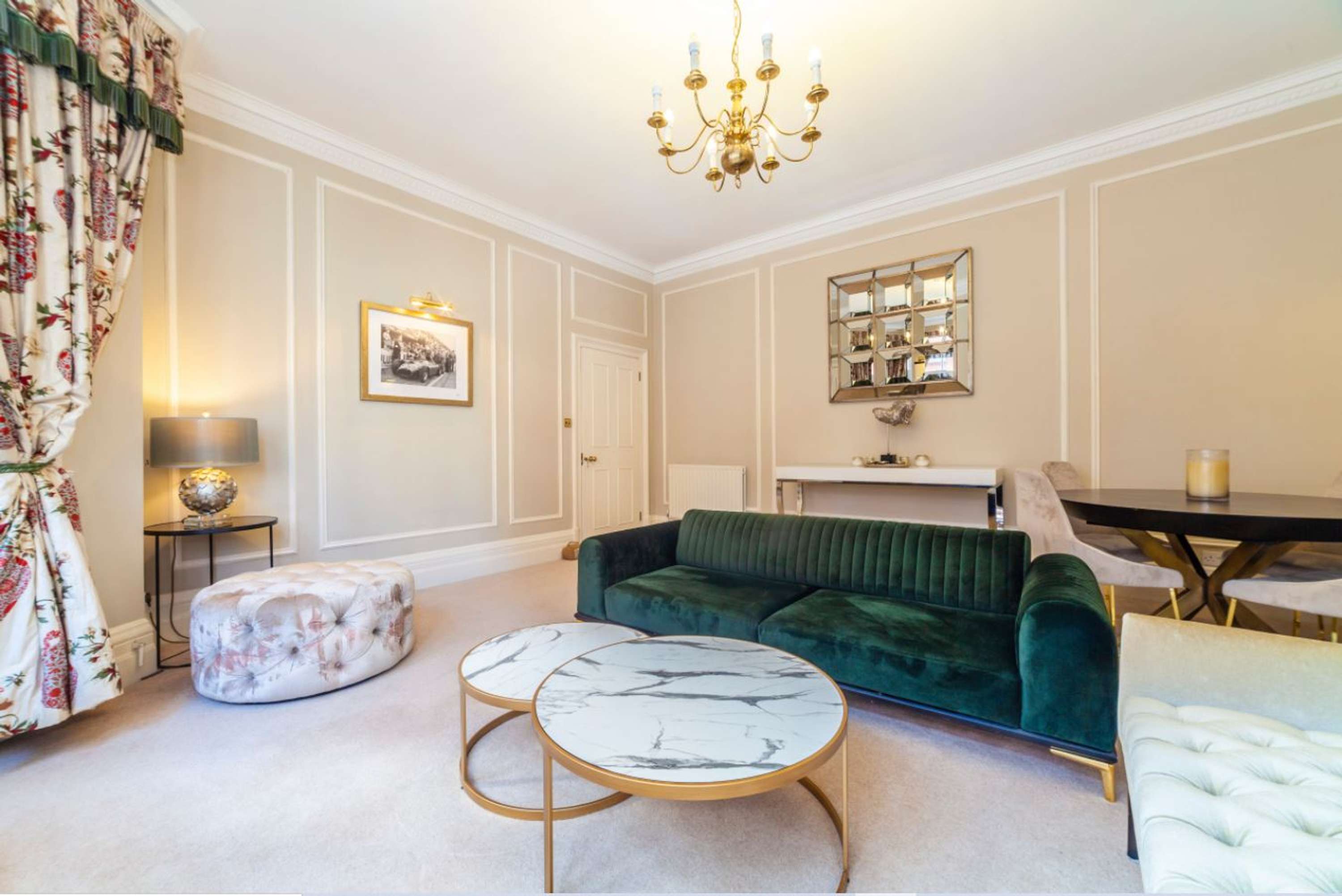 Knightsbridge by Renato Pinna