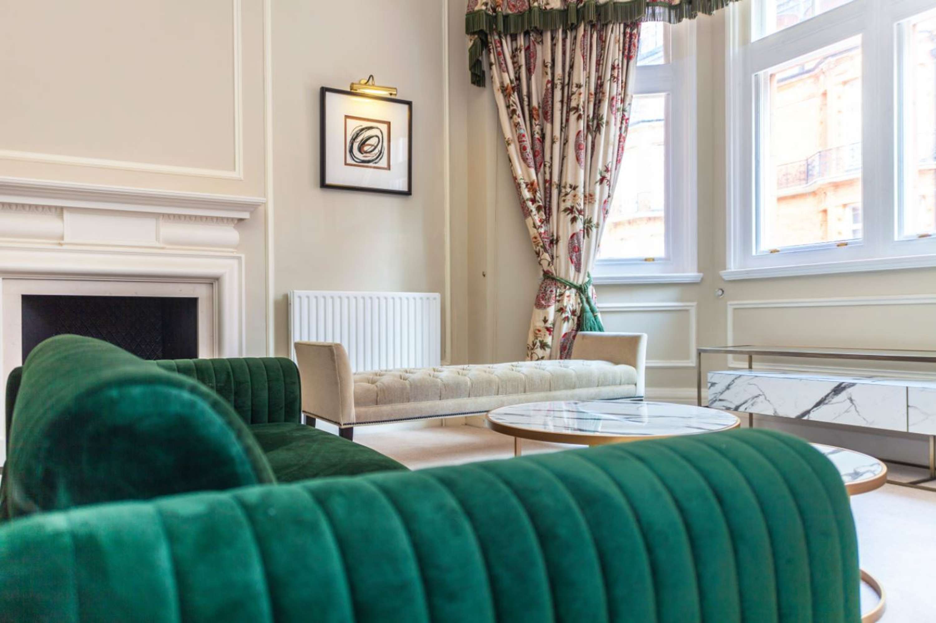 Knightsbridge by Renato Pinna