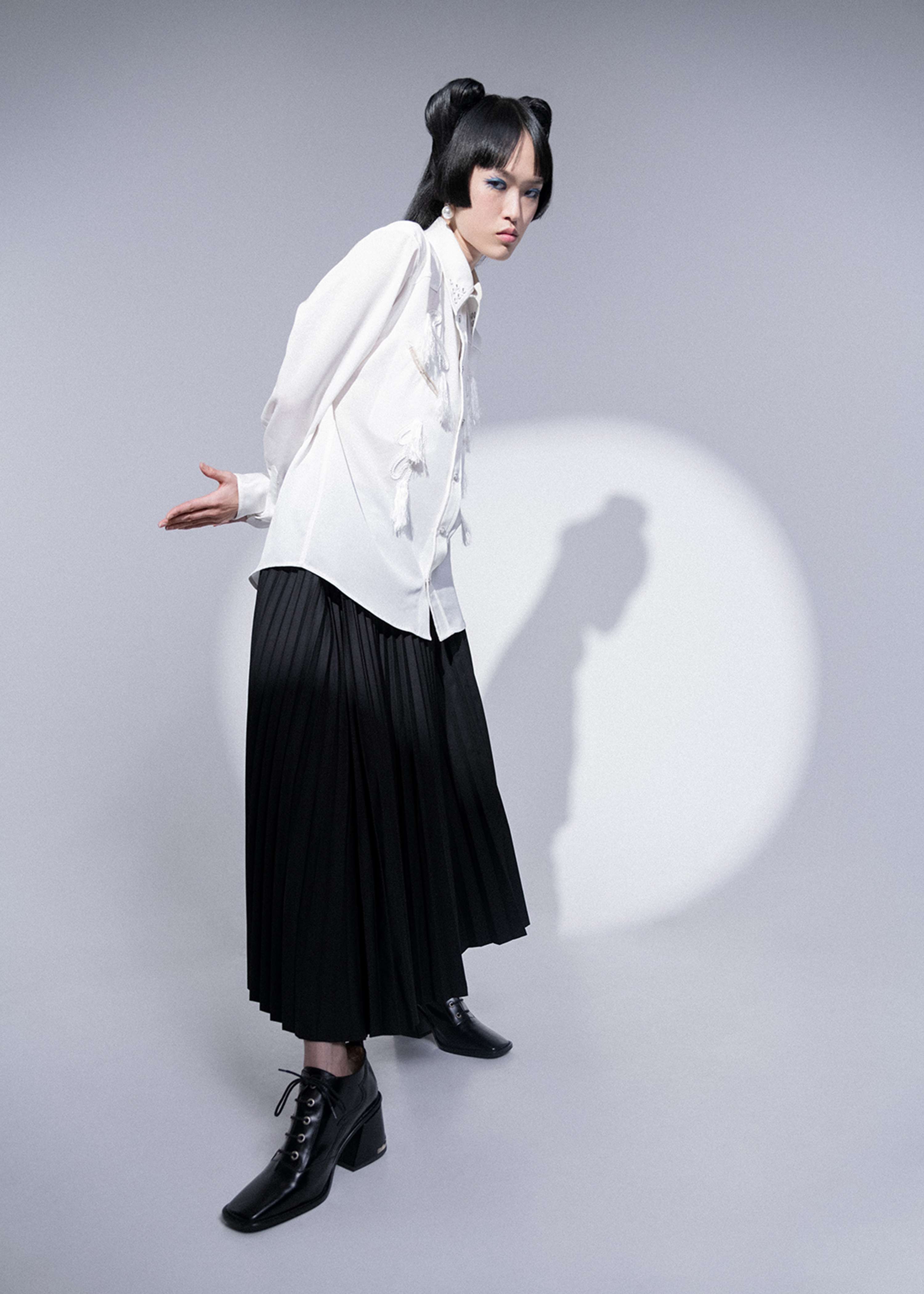 Mantis - Editorial w/ Overdue Magazine by Laetitia Dumez