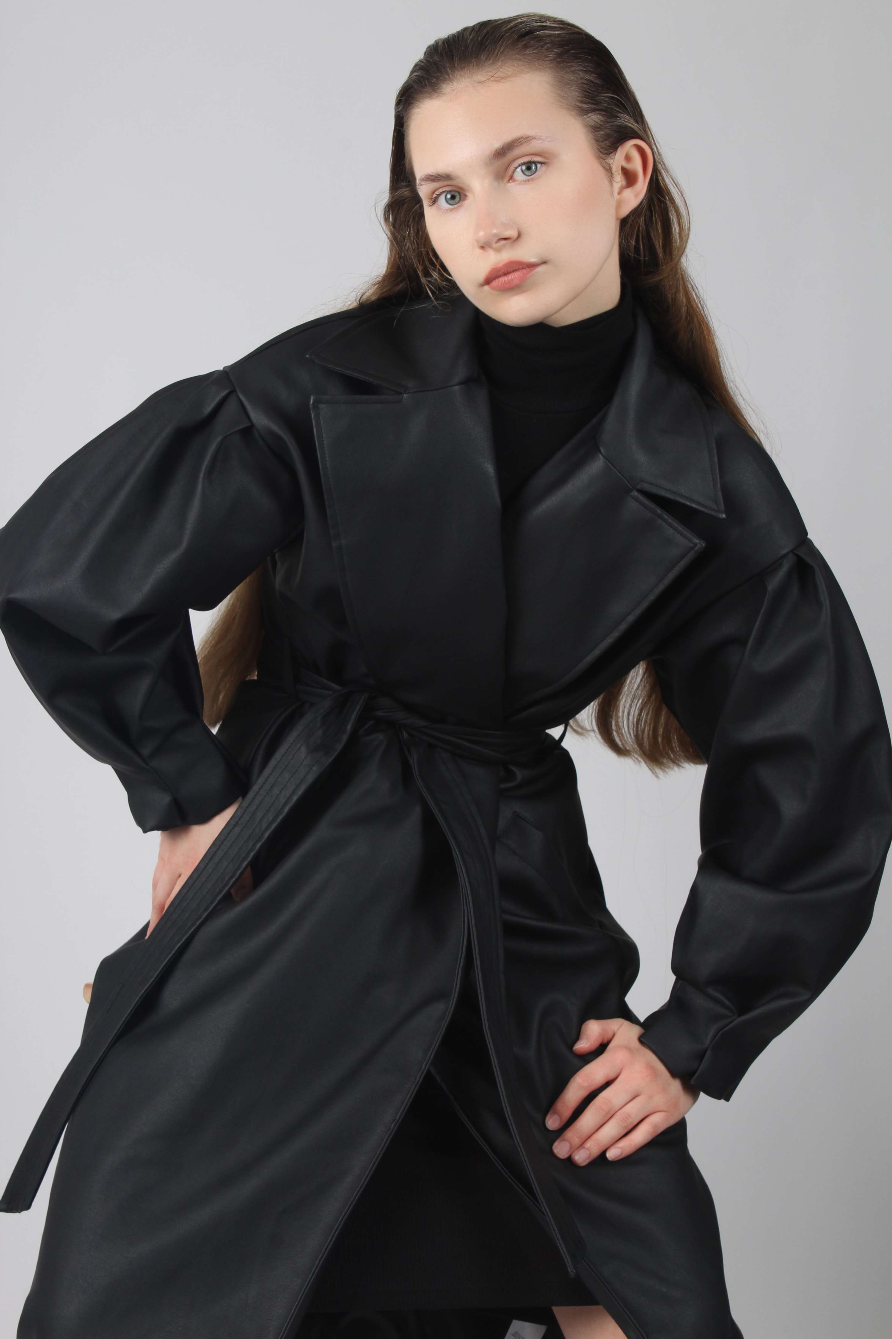 Studio photographer - Your Model Management by Vale Verrico