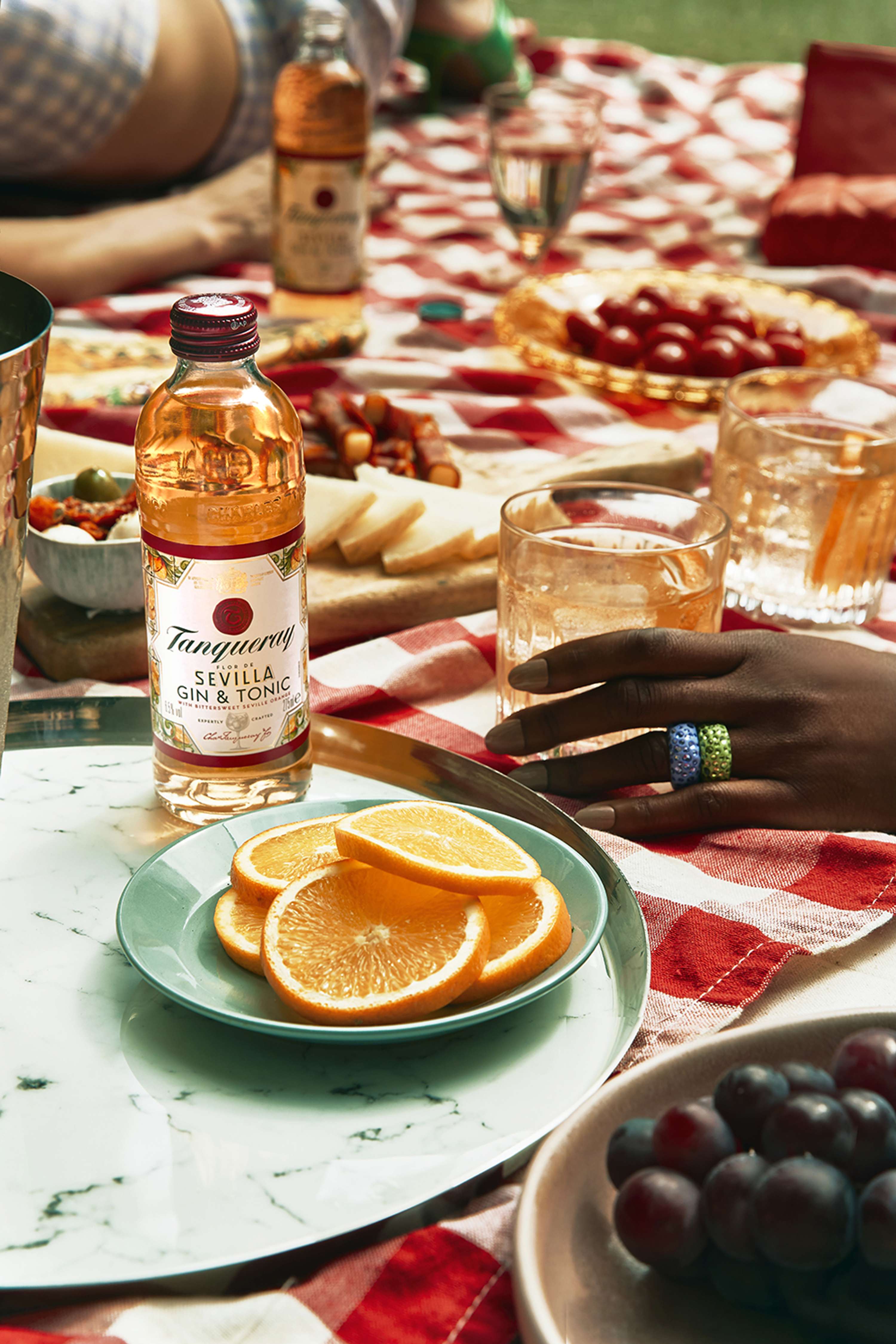 Tanqueray ‘Live Spontaneously’  Print + Motion by Micaela McLucas